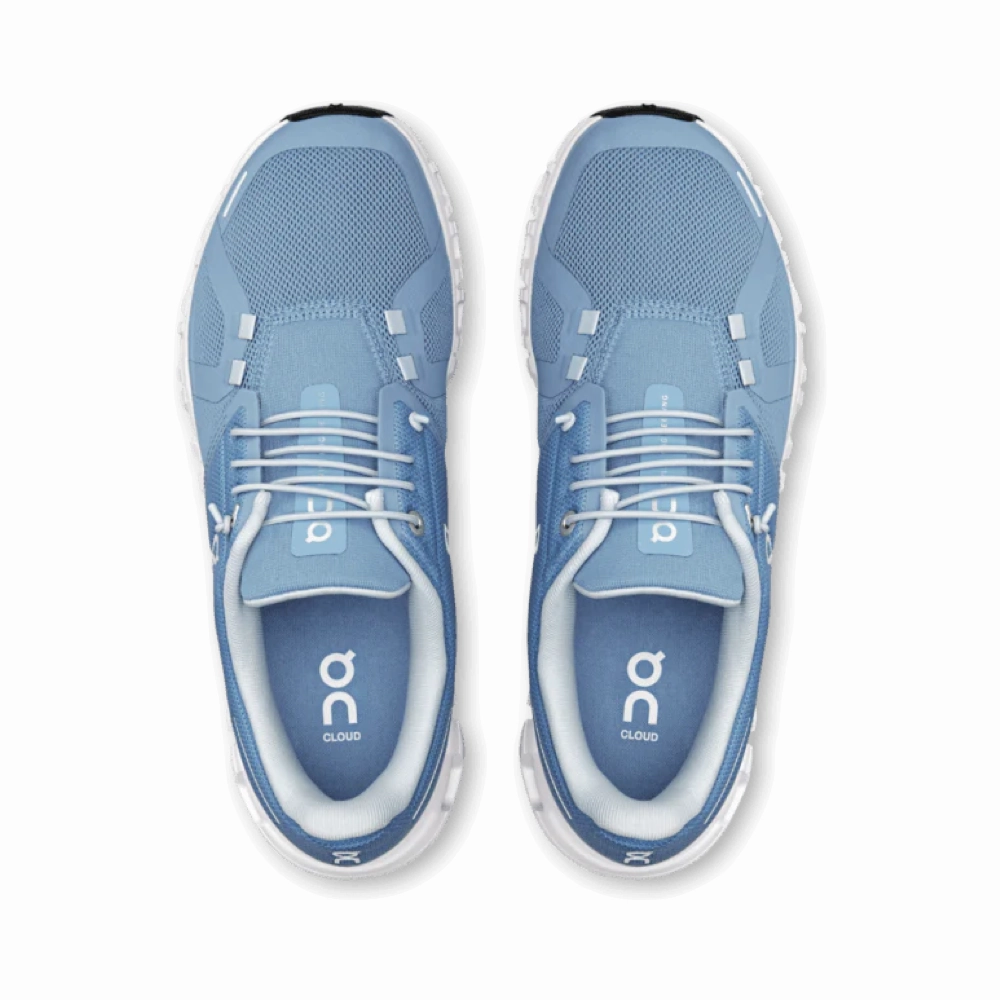 Smooth Grip On Women's Cloud 6 Sneaker in Chambray/White
