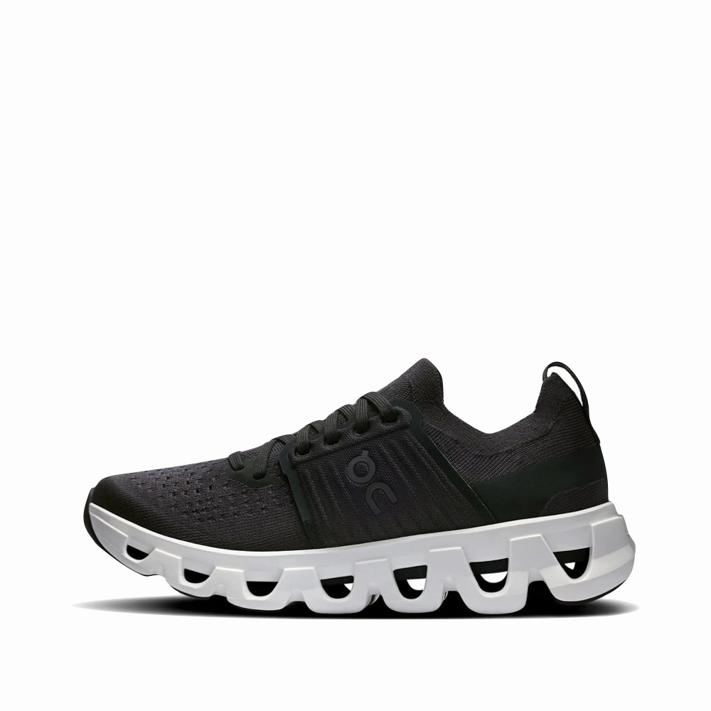 Running Light Leisure Fit On Women's Cloudswift 4 Sneaker in Black/White