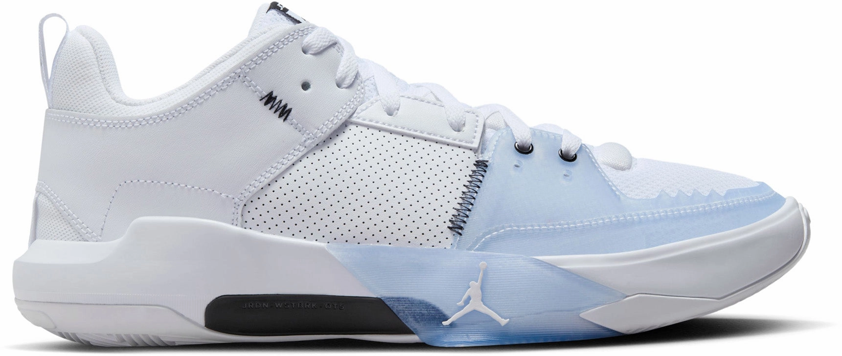 One Take 5 Basketball Shoes Fashionable Look