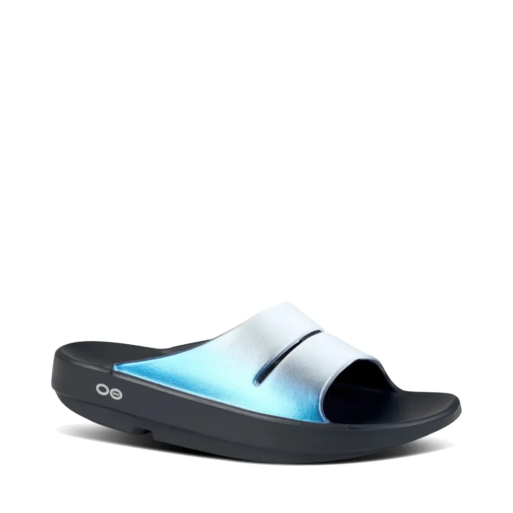 OOfos OOahh Luxe Slide Sandal in Frost Flexible Materials