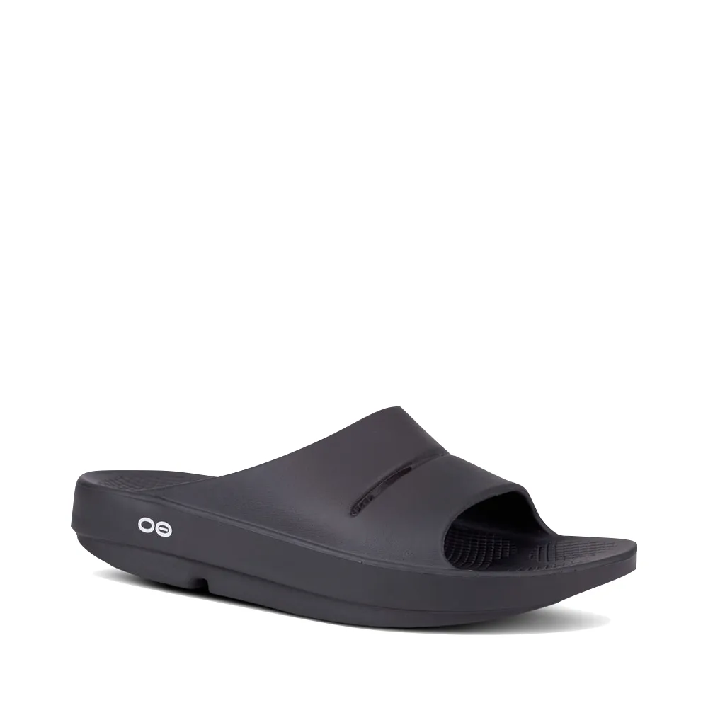 Lined interior OOfos OOahh Slide Sandal in Black
