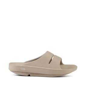 OOfos OOahh Slide Sandal in Nomad Neutral Look