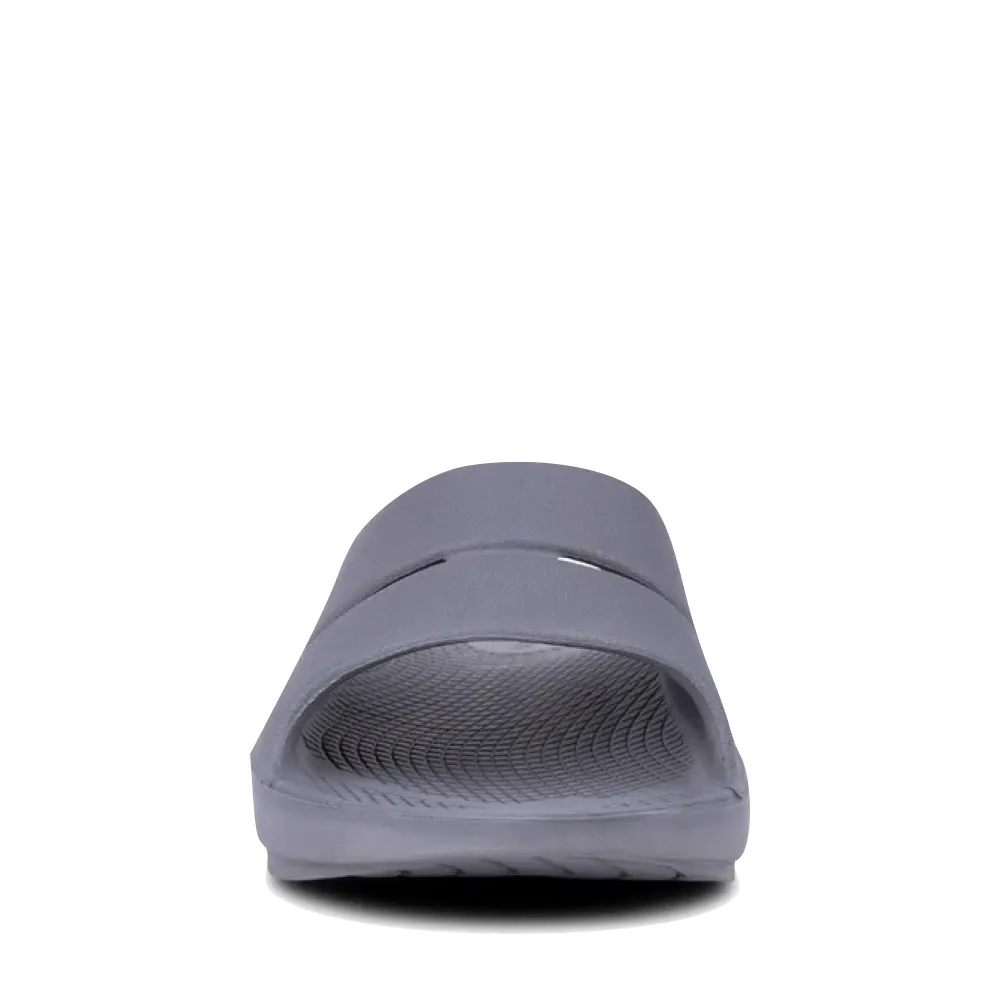 OOfos OOahh Slide Sandal in Slate Feet Support Function First