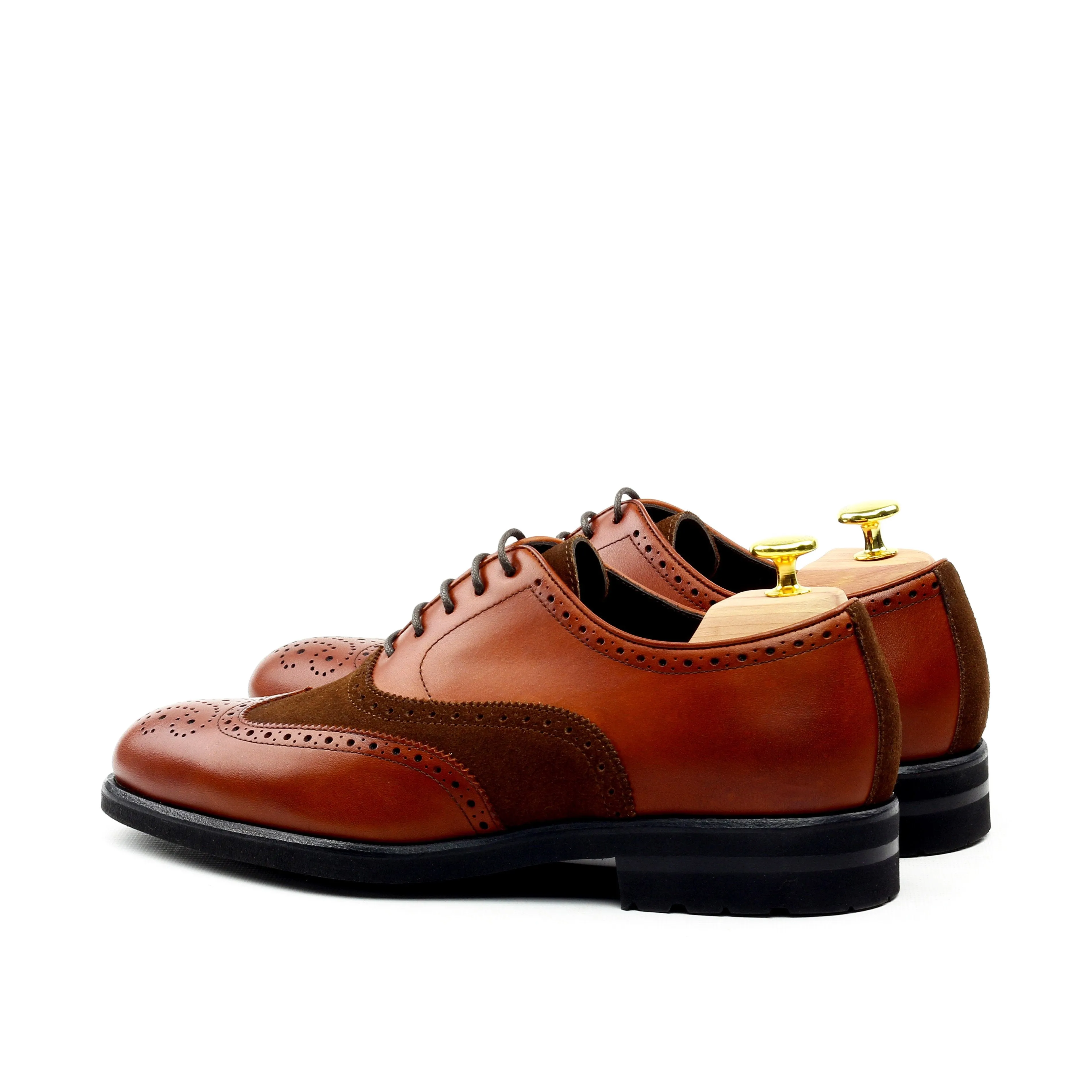 Work Culture Unique Handcrafted Caramel Brown Wingtip Oxford w/ Full Brogue by Le Ruux