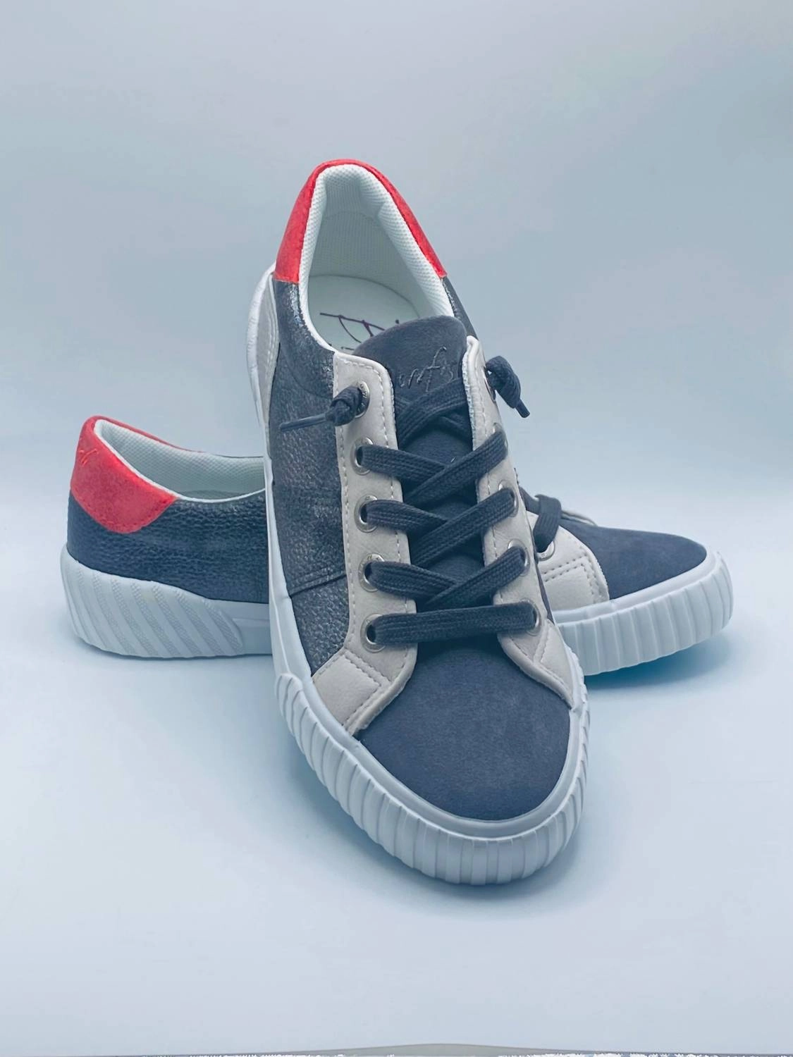 Wave Sneakers In Grey Grey Daily Gear