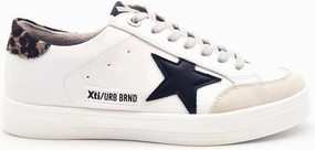 HeelCushion Women's Lace-Up Sneakers In White