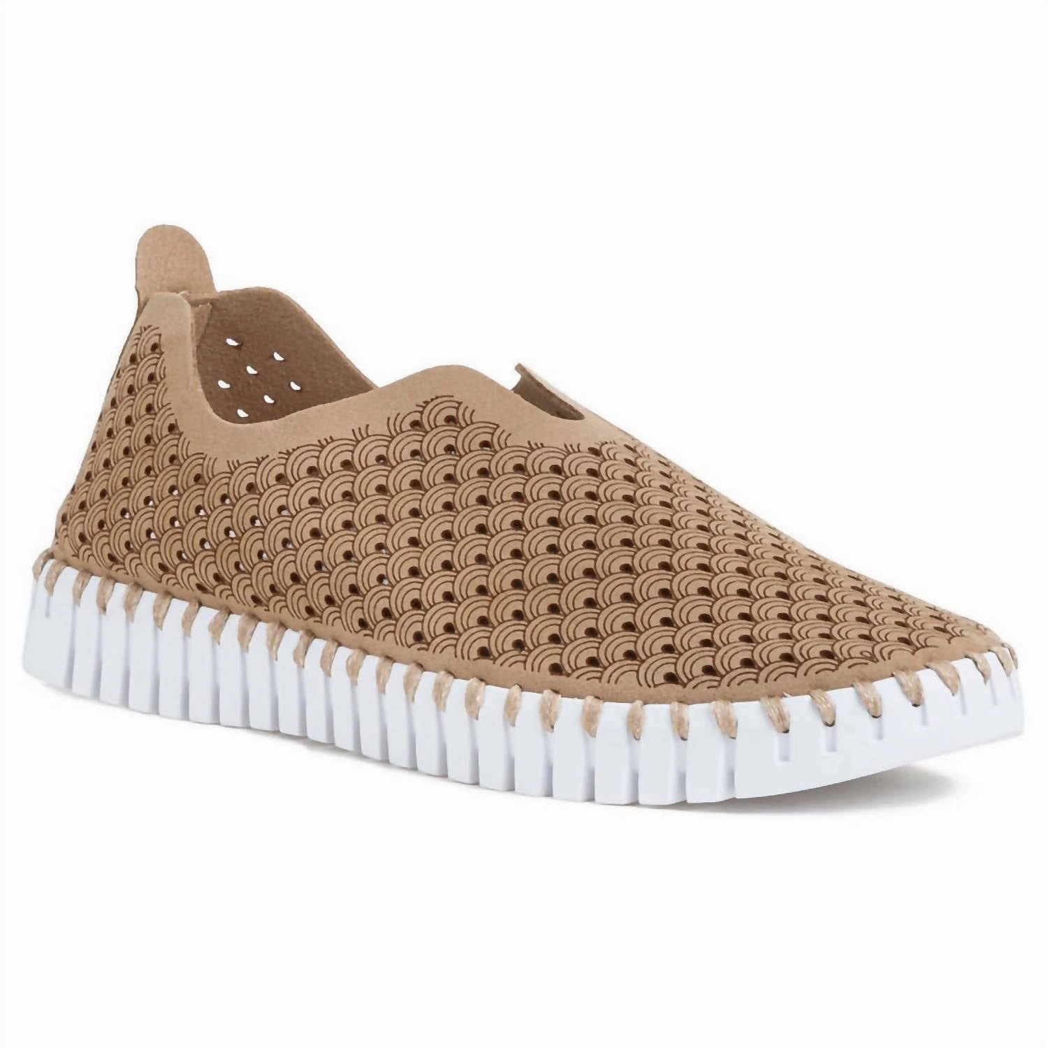 Ergonomic Footbed Design cushioned collar Women's Tulip 139 In Latte