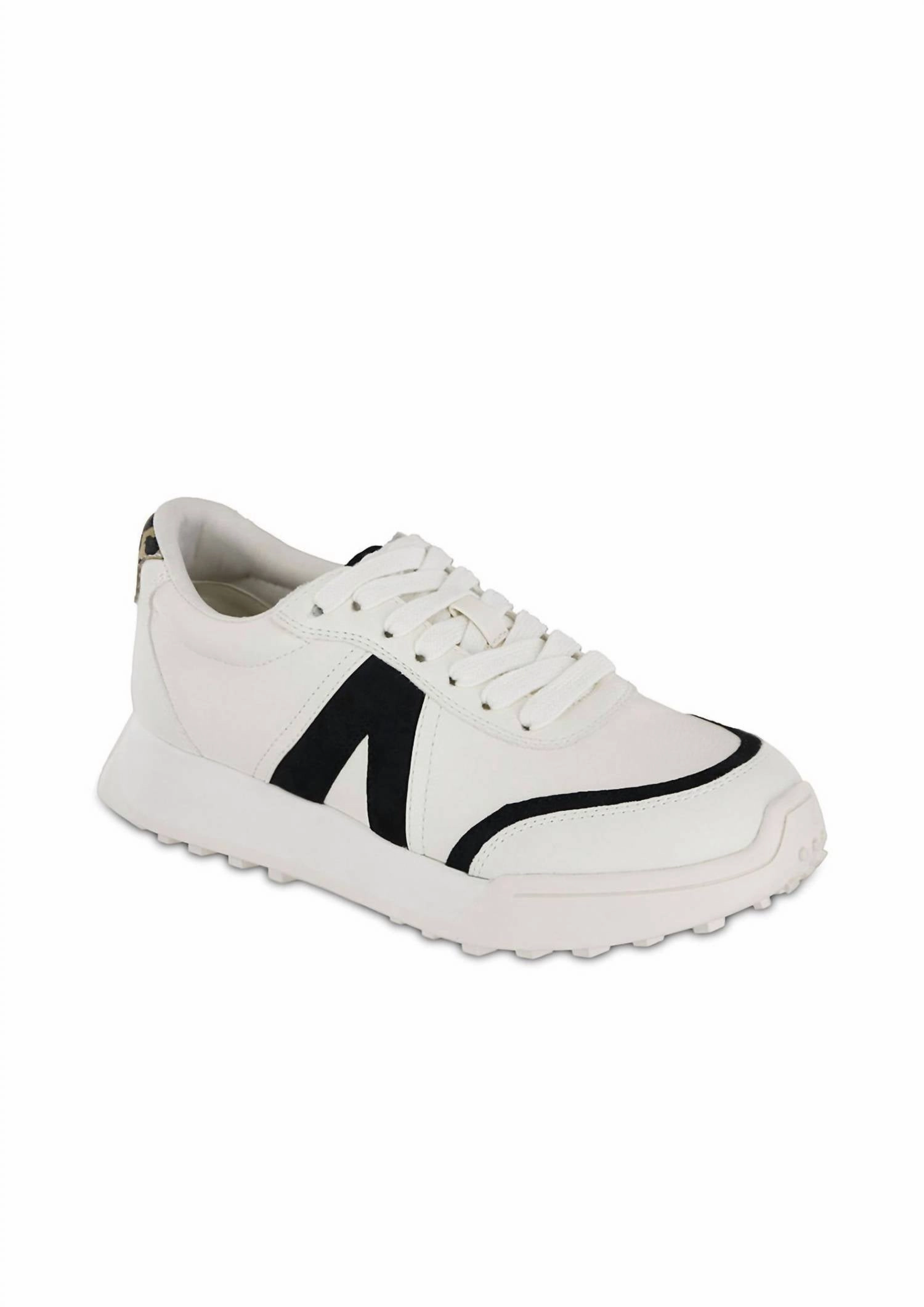 Women's Leopard Sneakers In White Fitness Runner