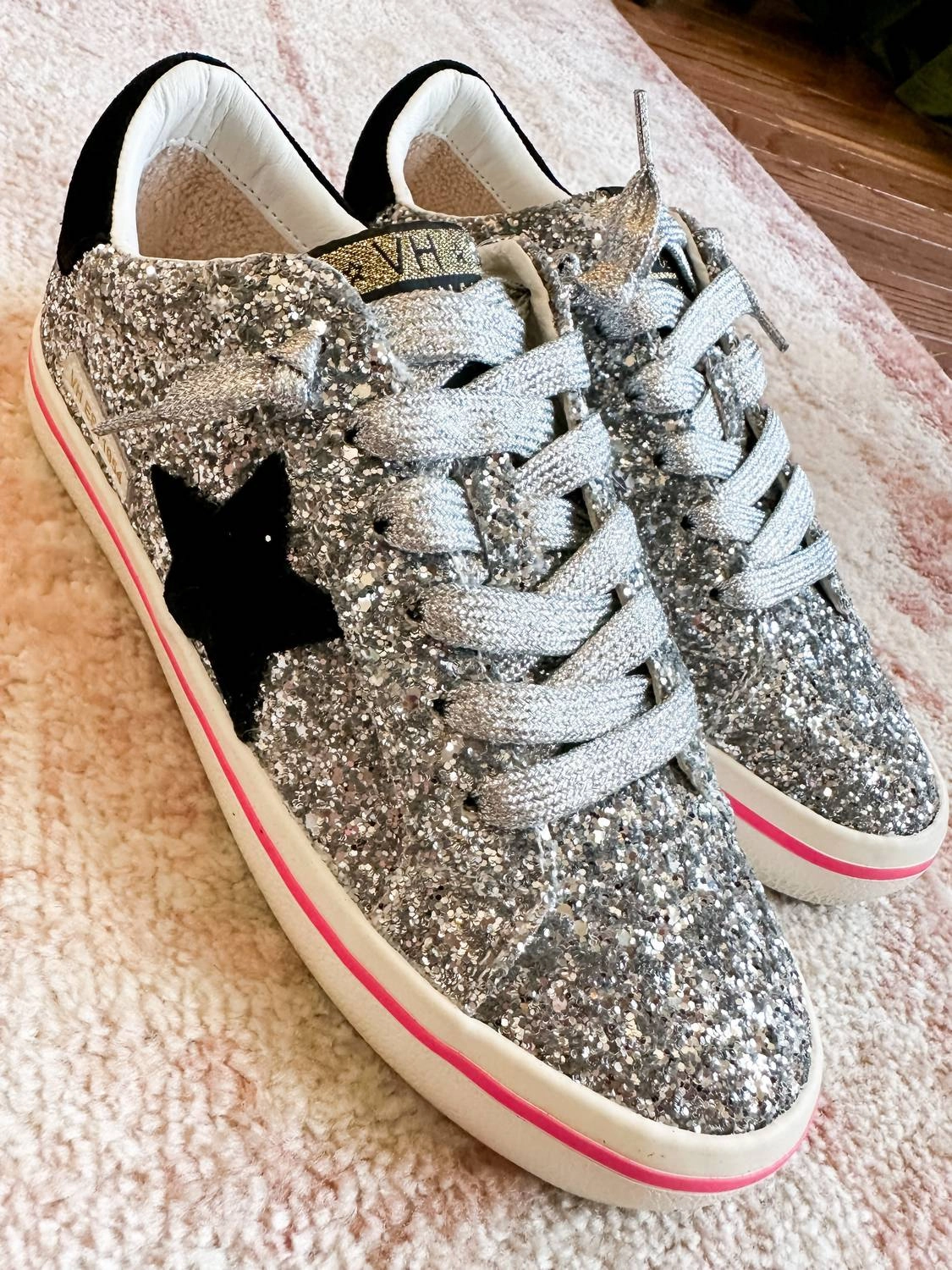 Running   Ready portable Women's Flair 6 Star Sneakers In Silver Glitter Multi