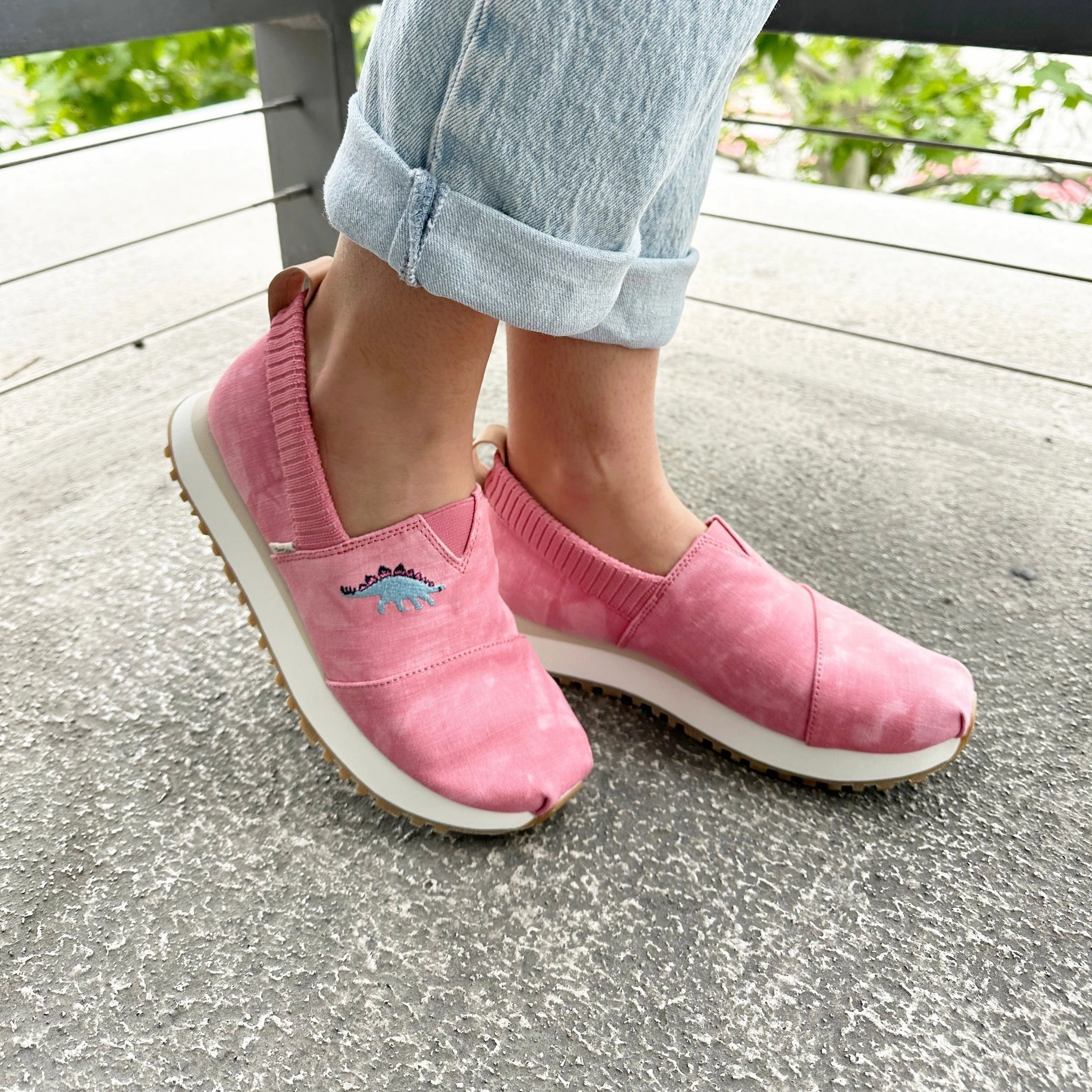 Resident 2.0 Dino Embroidered Sneaker Impact Reduction