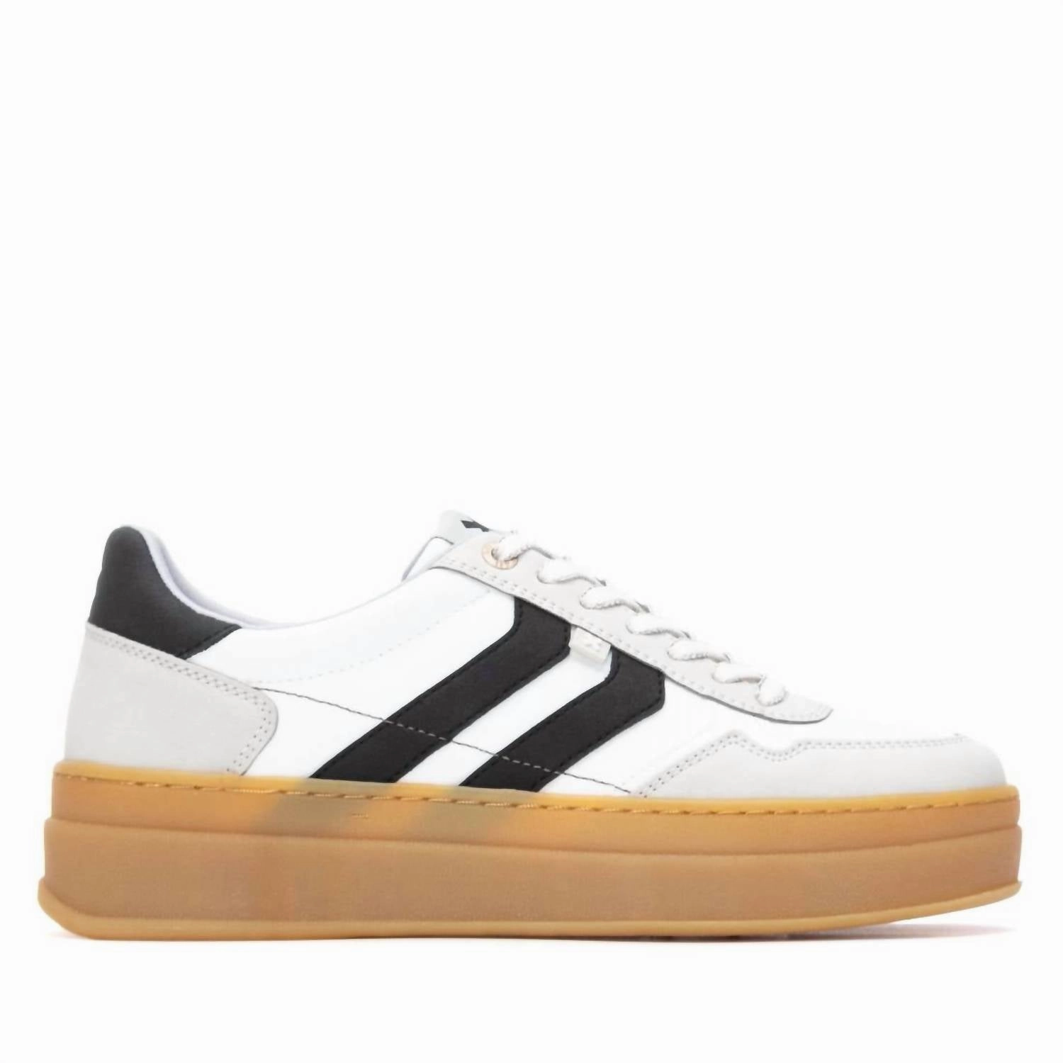 Non Slip Lacing Women's 144630 Round Toe Sneakers In White