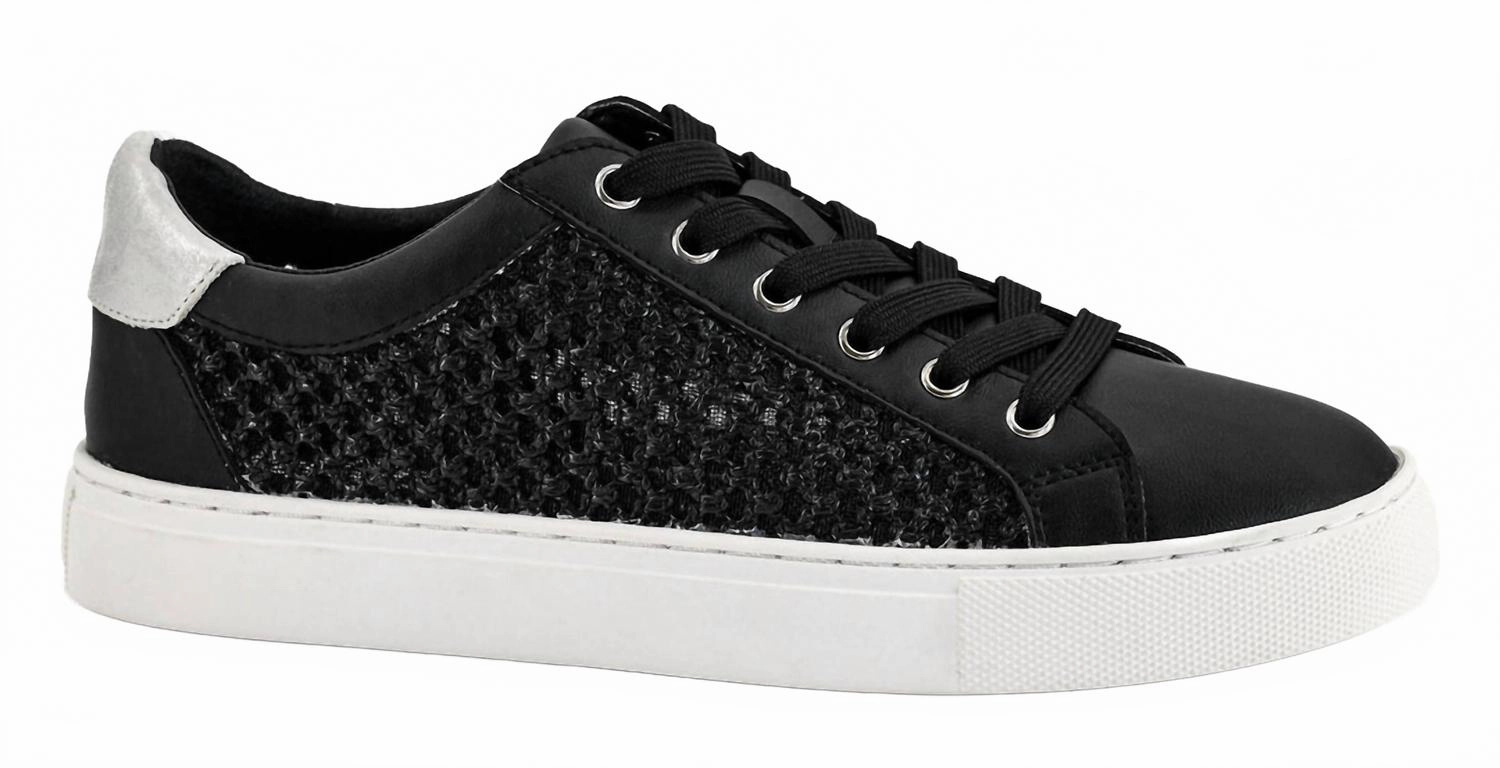 Women's Keep Scrolling Sneakers In Black Lean Form Minimalist Styling