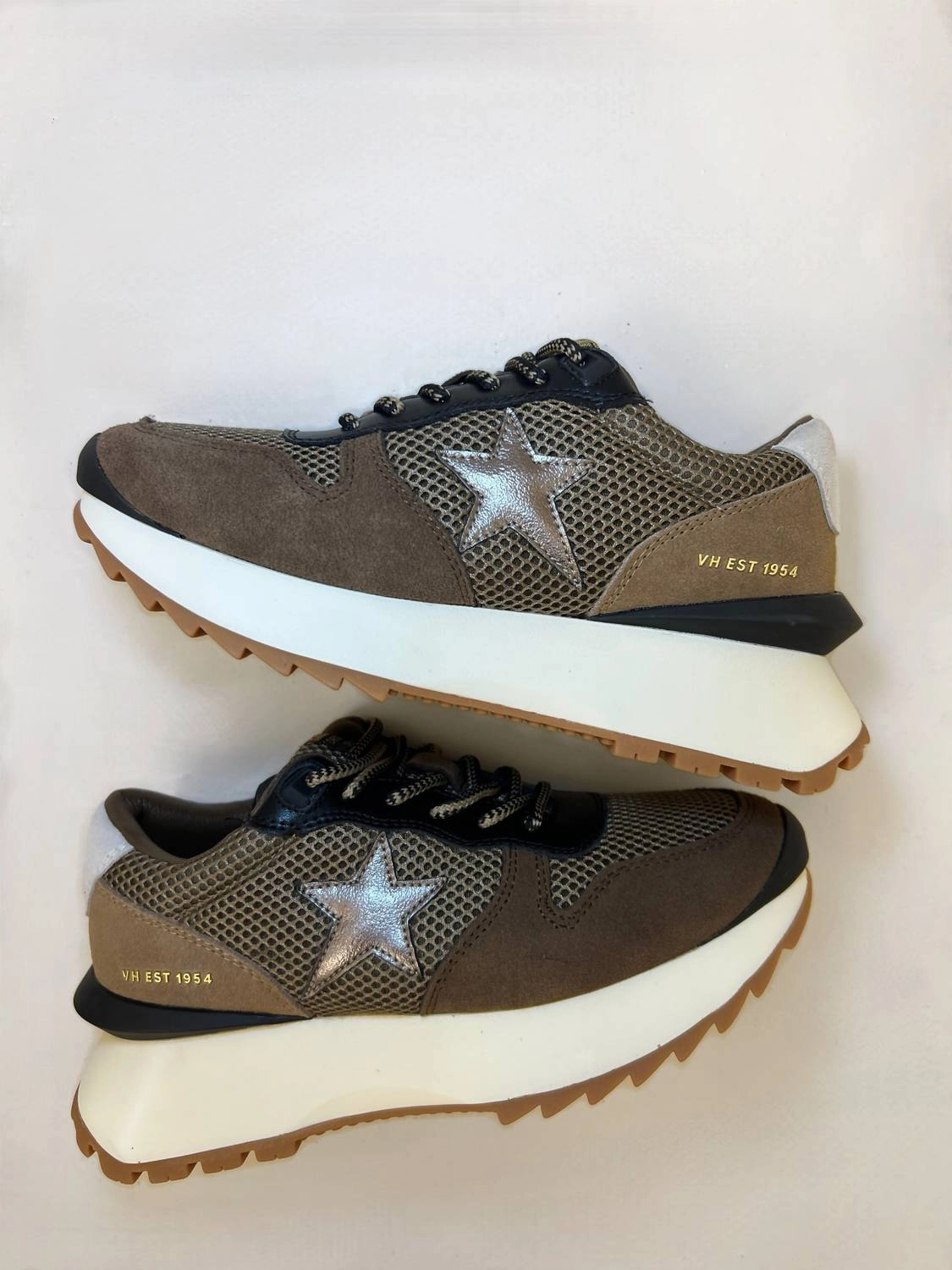 Smart Style Women's Major 31 Sneakers In Brown