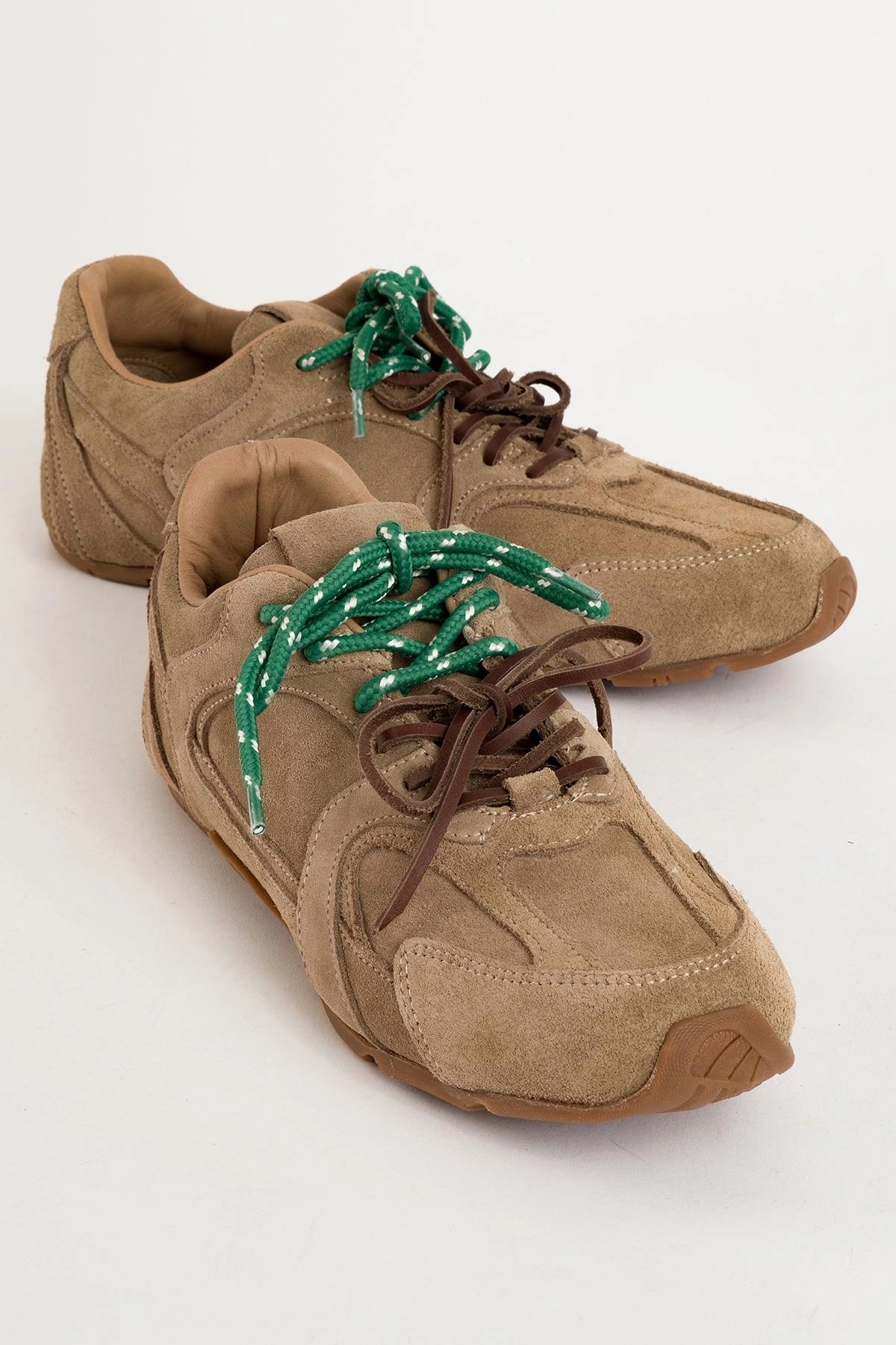 Easy Cushioning Selena Leather Sneakers