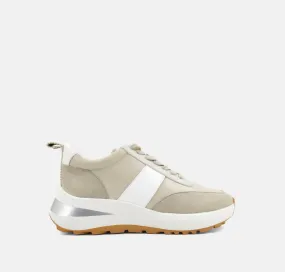 Serafina Sneaker Beige Toe box space Classy silhouette