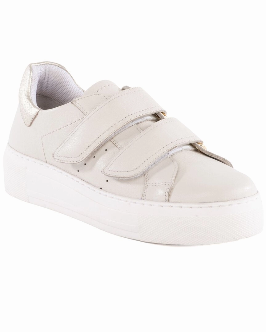 Adaptive cushion Seychelles Trading Places Leather Sneaker