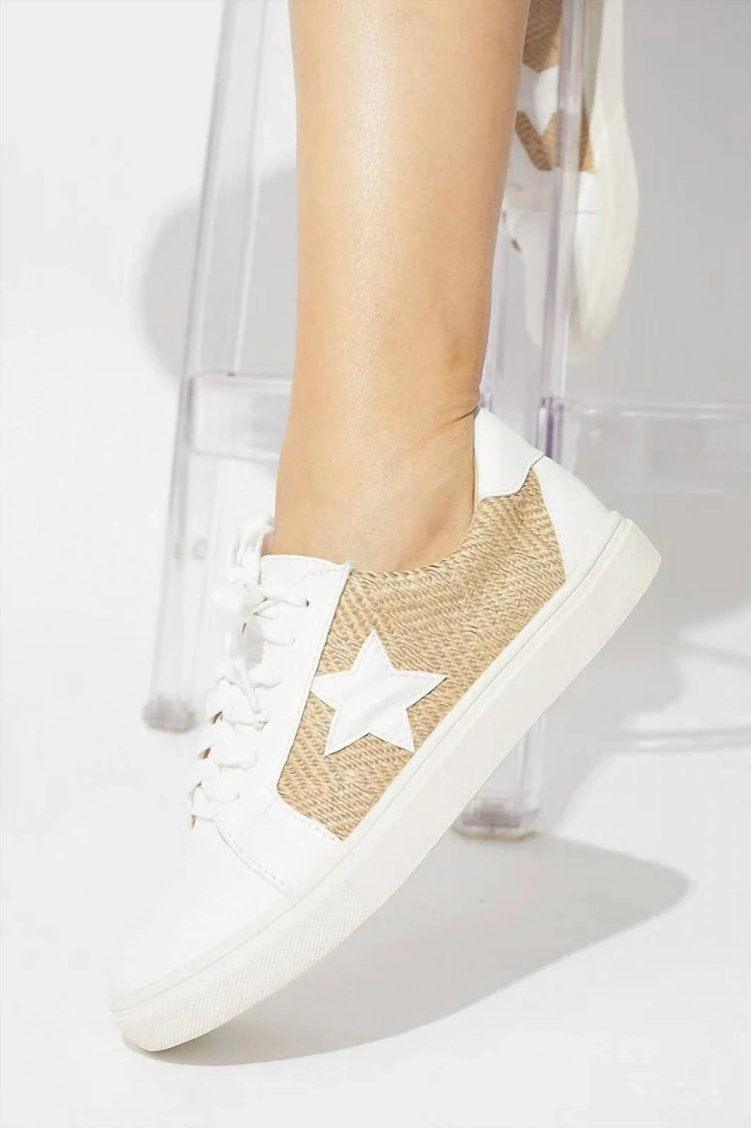 Women's Good Intentions Sneakers In White Comfort Heel