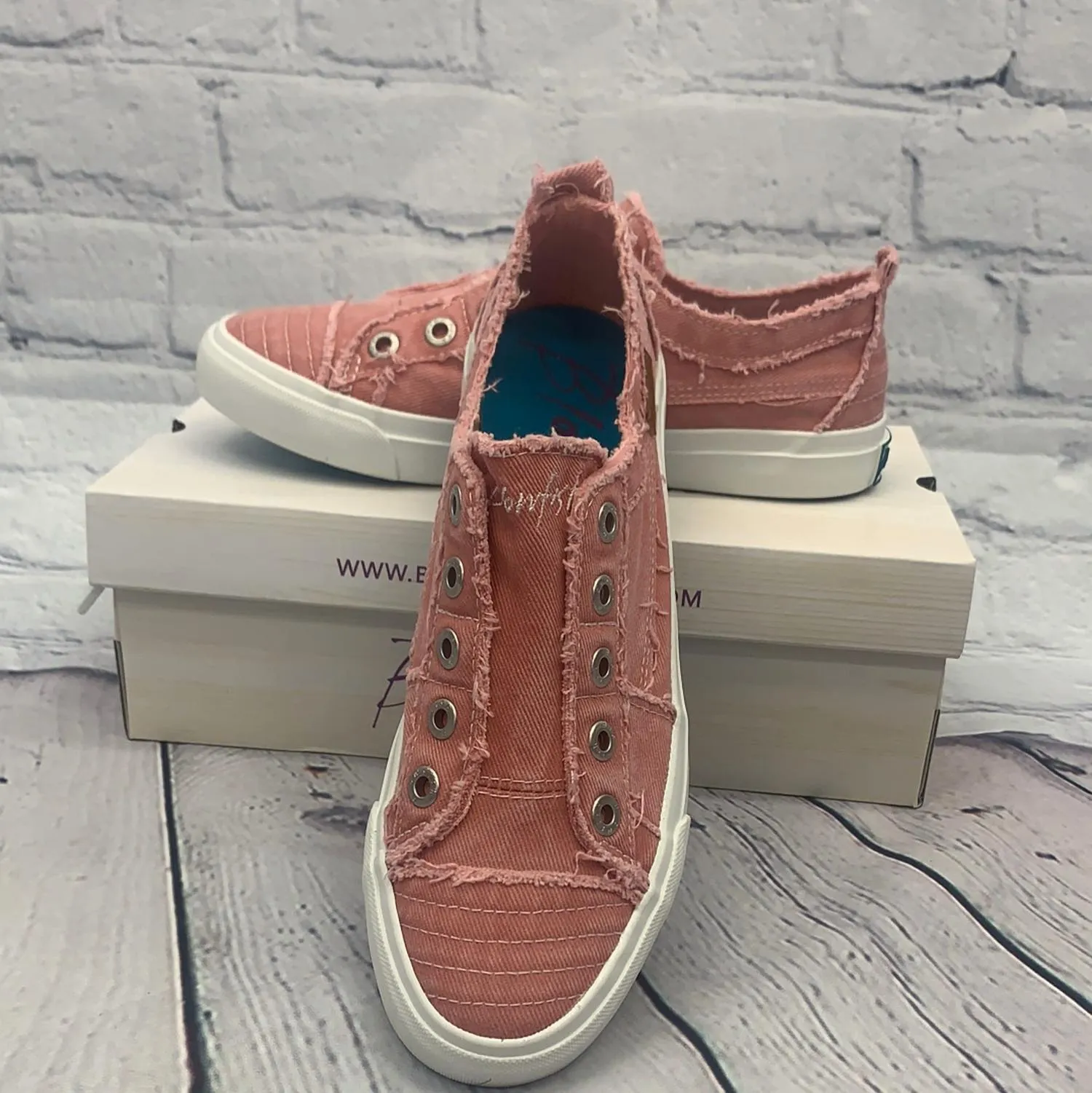 Smoked Twill Sneaker In Dusty Pink Hipster Indoor style Cushioned Pace