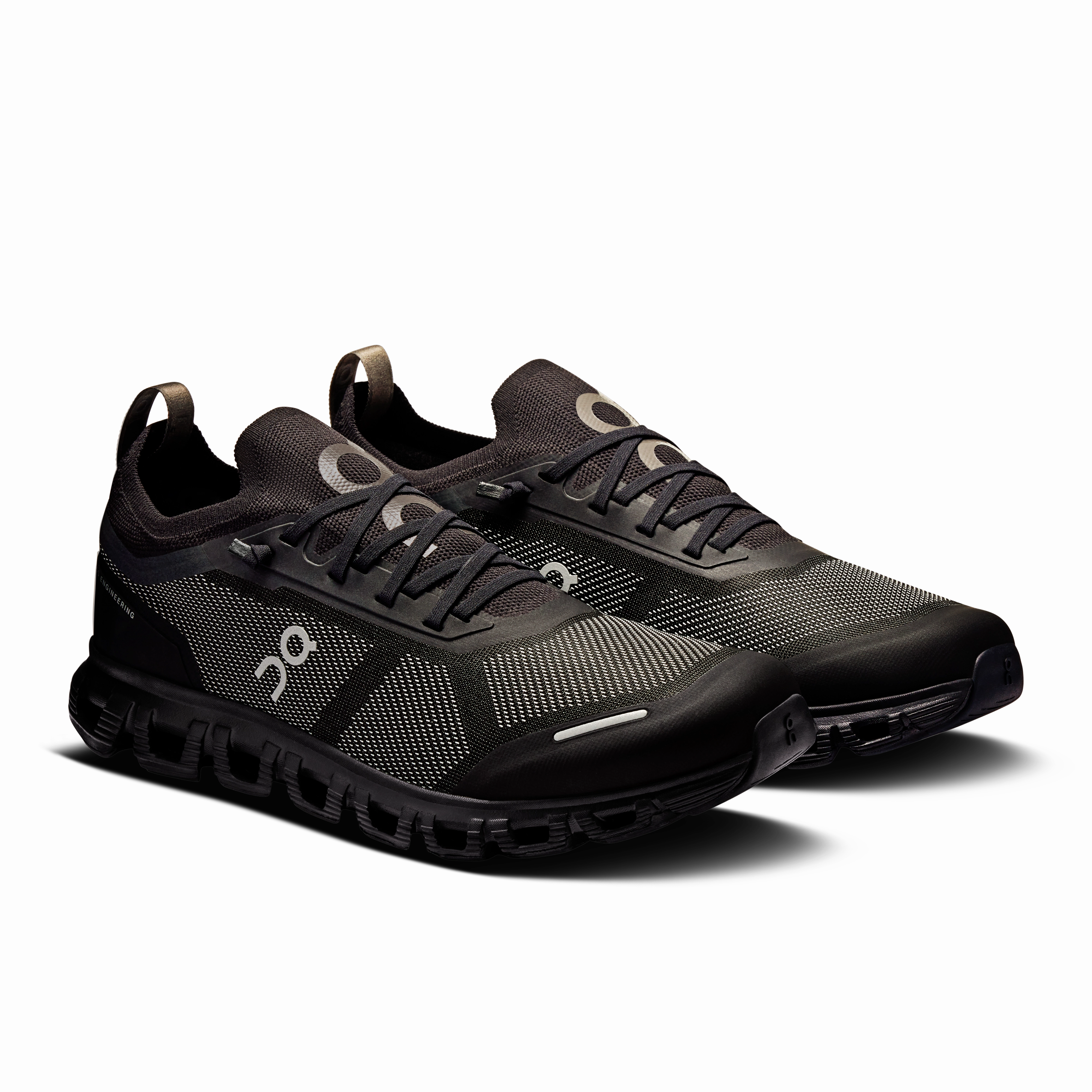 On Running Men's Cloud 6 Versa Shoes - Black / Eclipse Shock Cushion