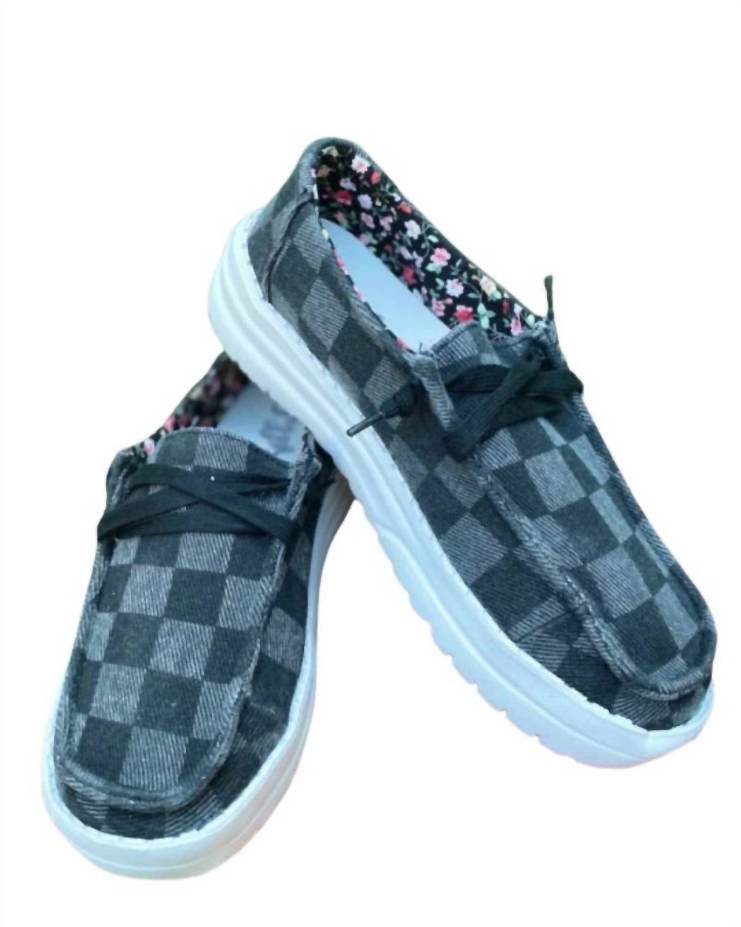 Flexible Traction City Motion Women's Big Time Slip On Sneaker In Black