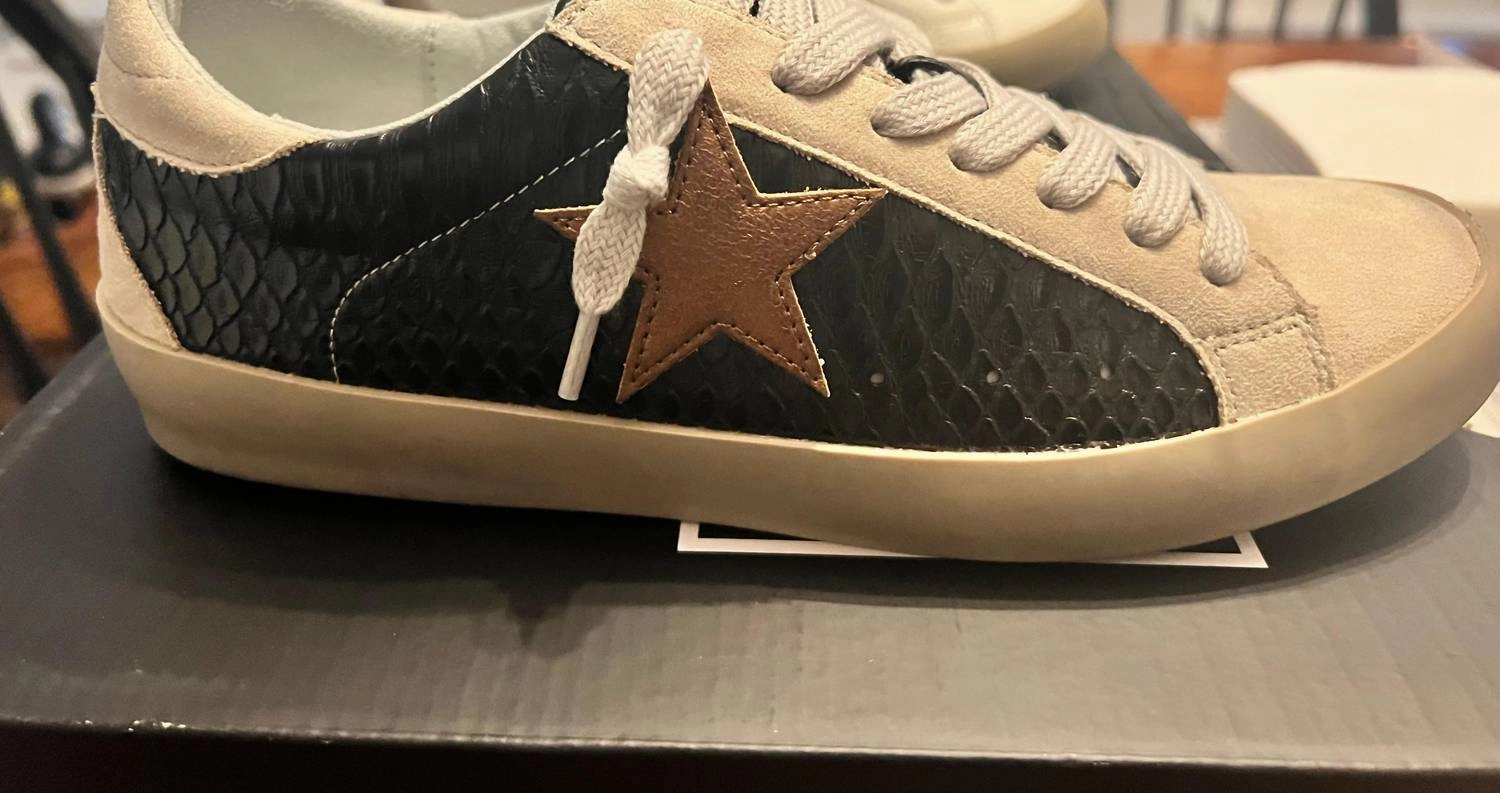 Comfortable Exercise Quick Workout Women's Paula Snake Sneakers In Black