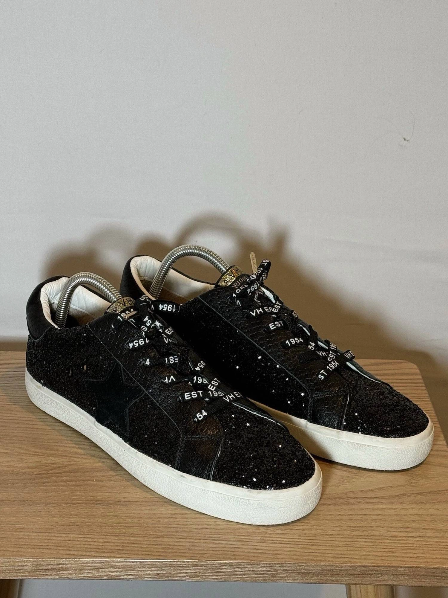 Women's Bani Sneakers In Black SecureFit