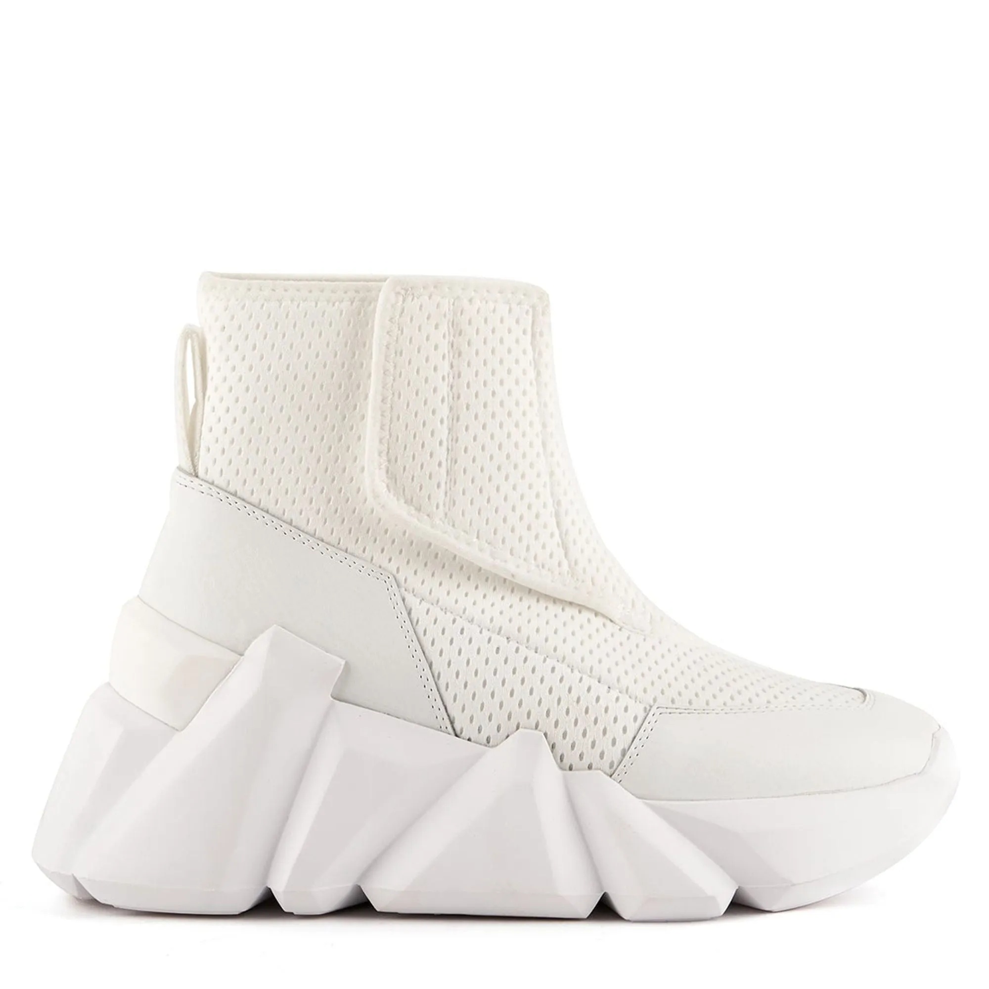 Adjustable lacing Space Kick V Boot