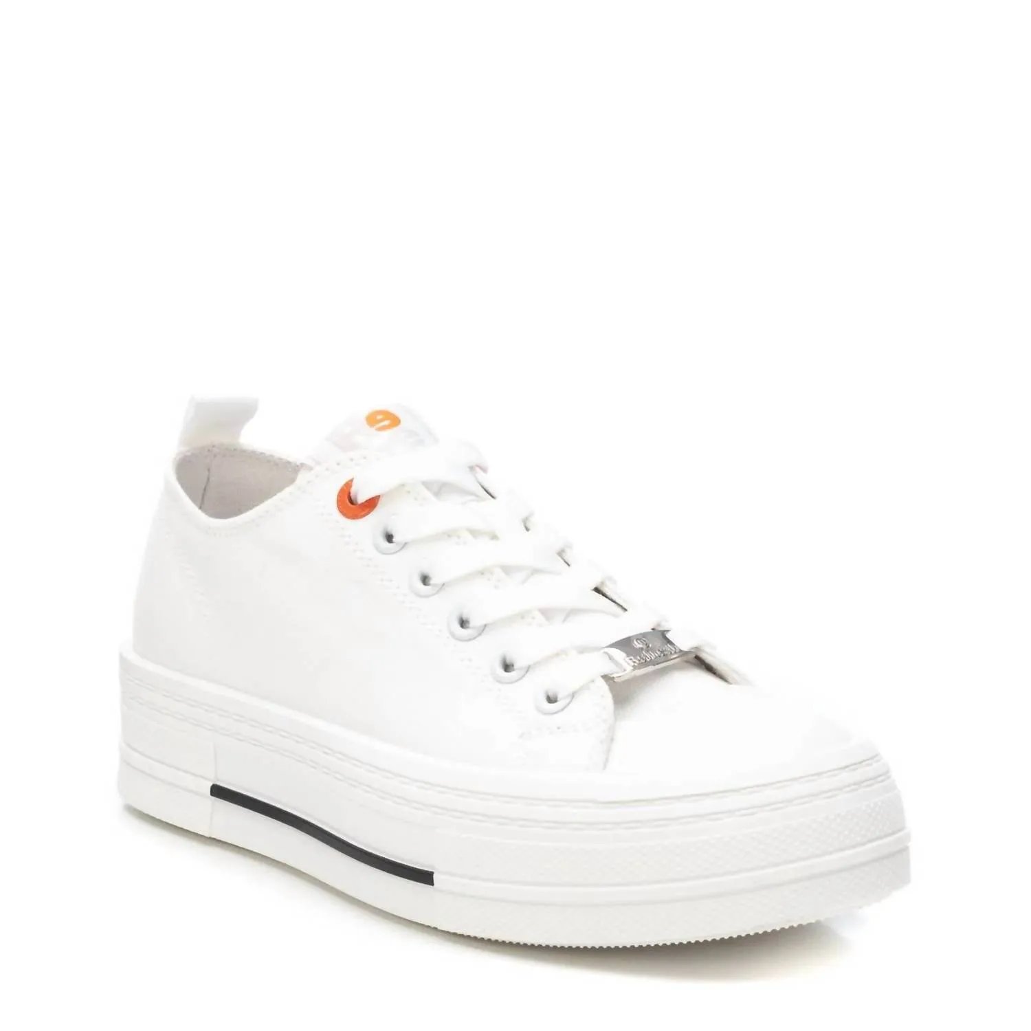 Stabilizing Chassis Women's Refresh Elevated Lace Sneakers In White