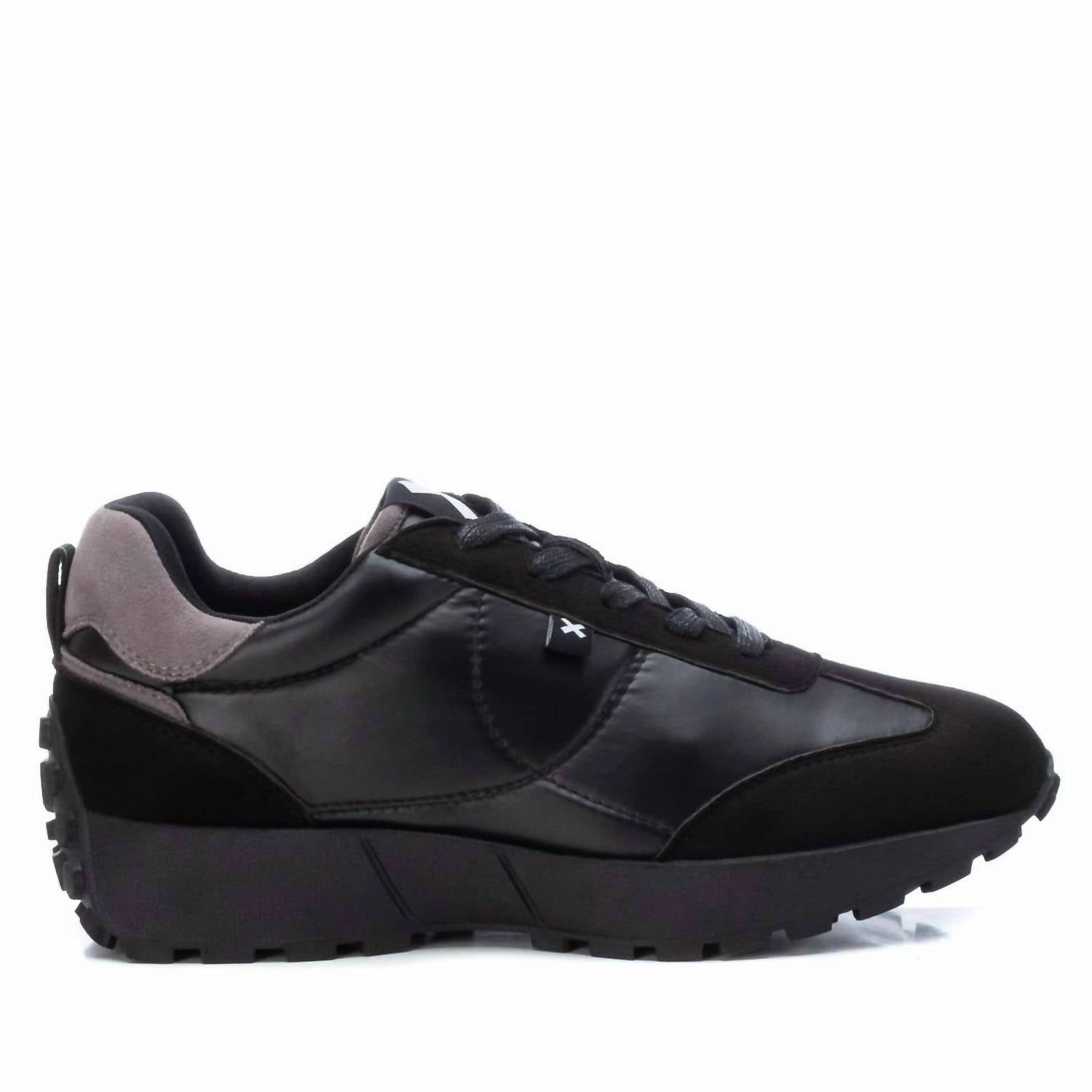 Vegan Material Options Women's 142008 Round Toe Sneakers In Black