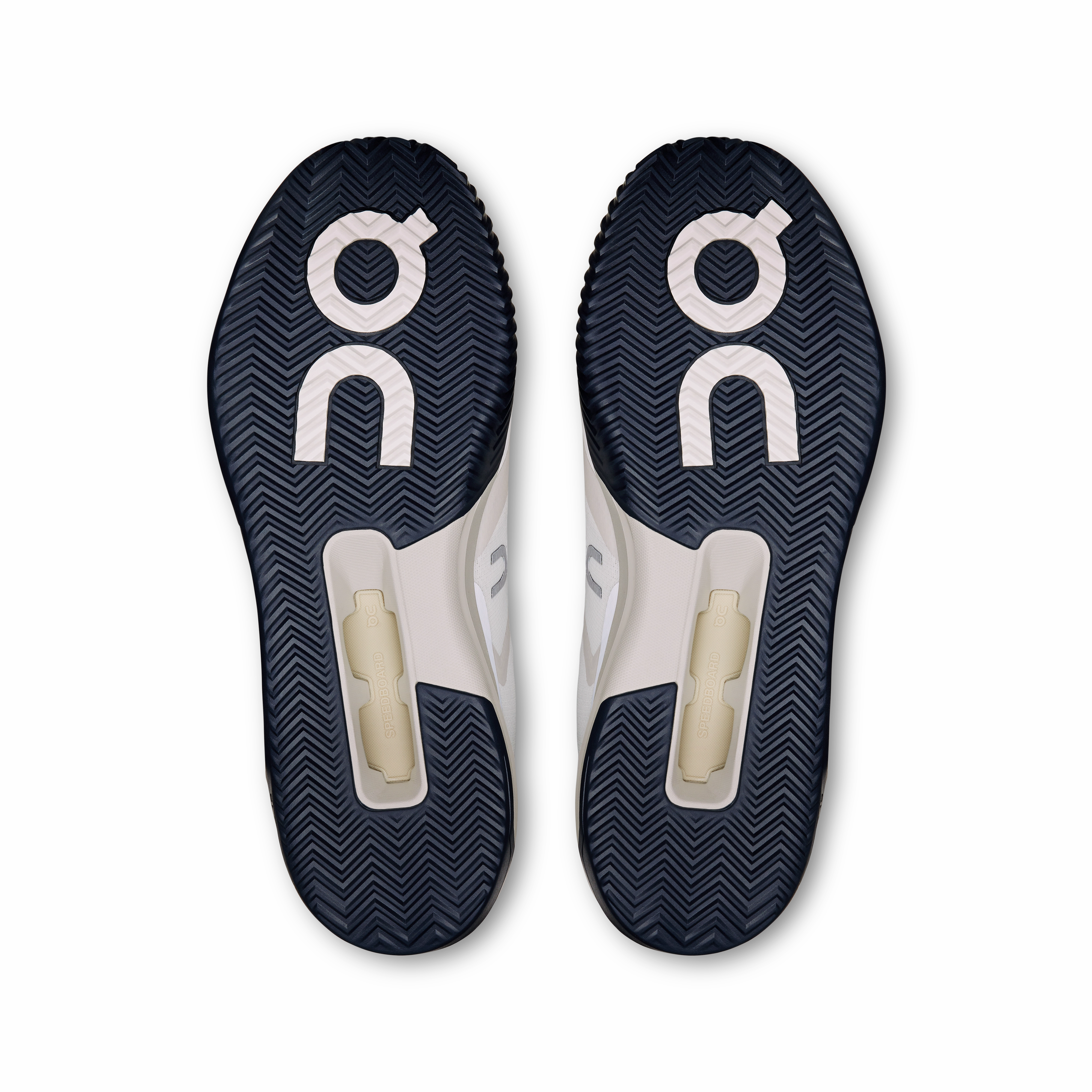 sweat - management - feature shoes On Running Men's The Roger Advantage Pro Clay Shoes - White / Cream