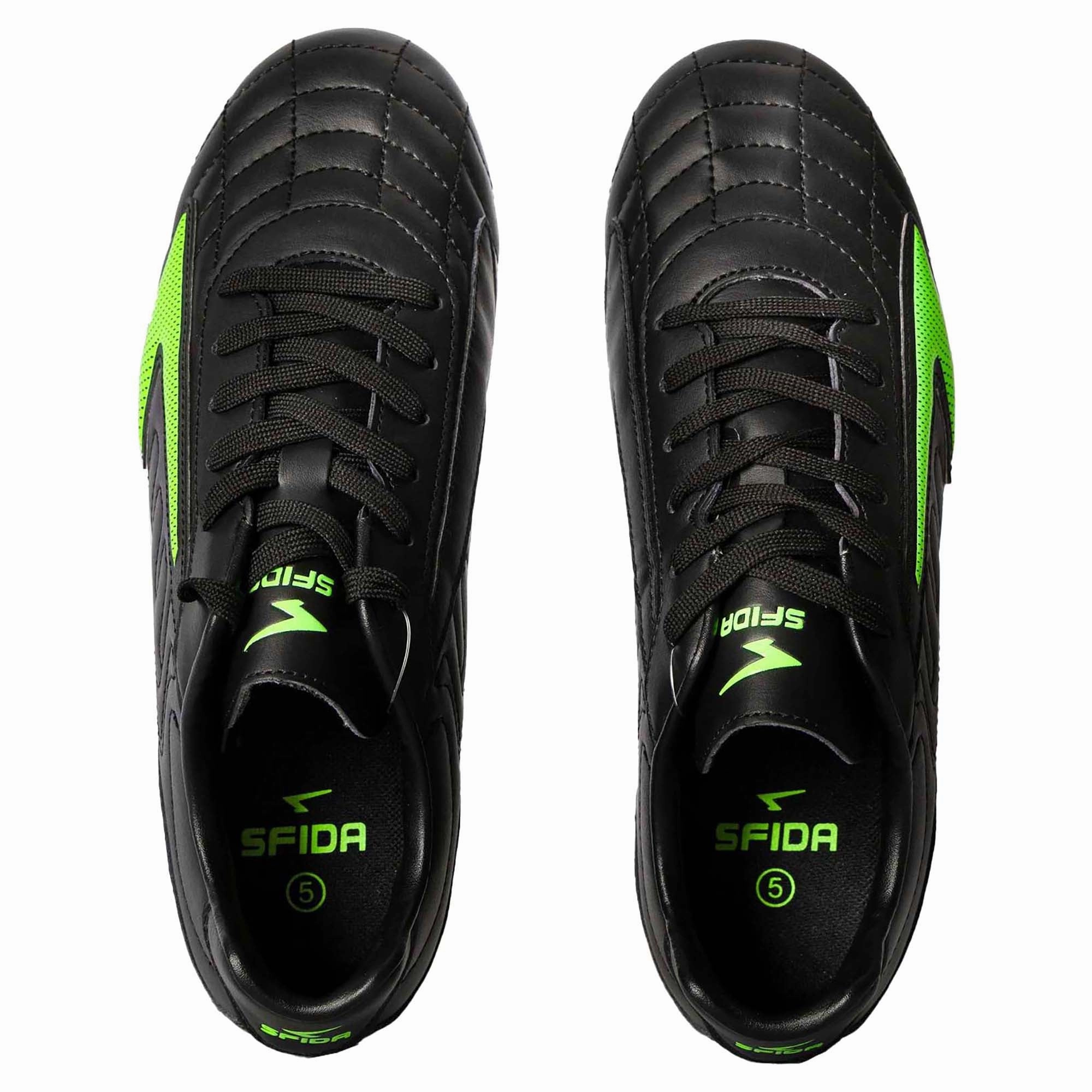 Legend Junior's Football Boots Game Motion