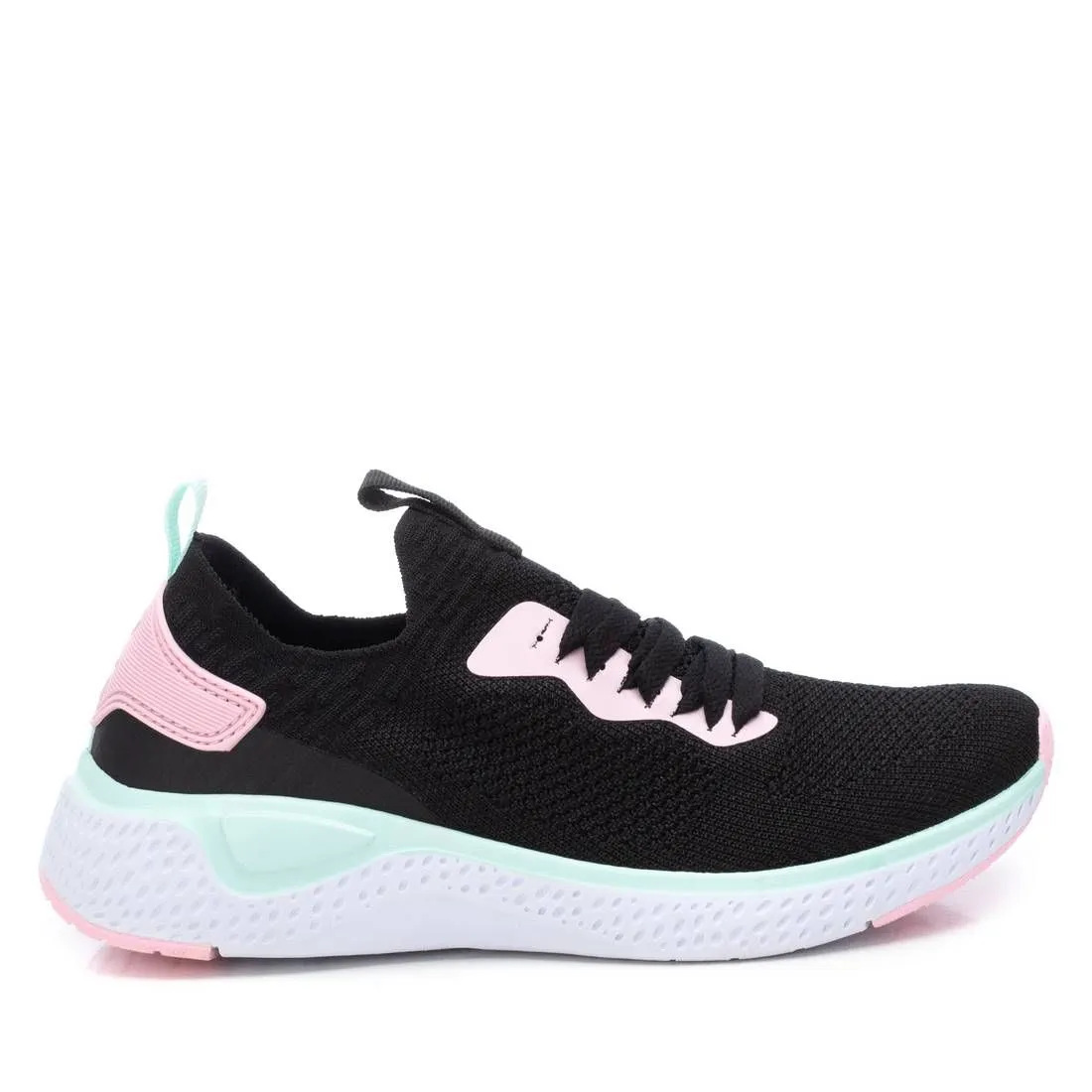 Ultra Cushioned Women's Lace-Up Sneakers By XTI_