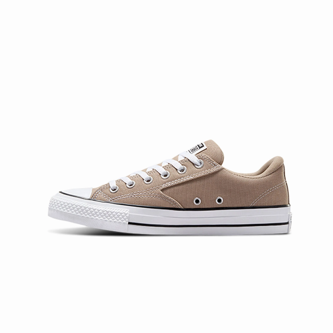Non Restrictive Fit Loose Fit Converse - Unisex Chuck Taylor All Star Malden Street Shoes (A10487C)
