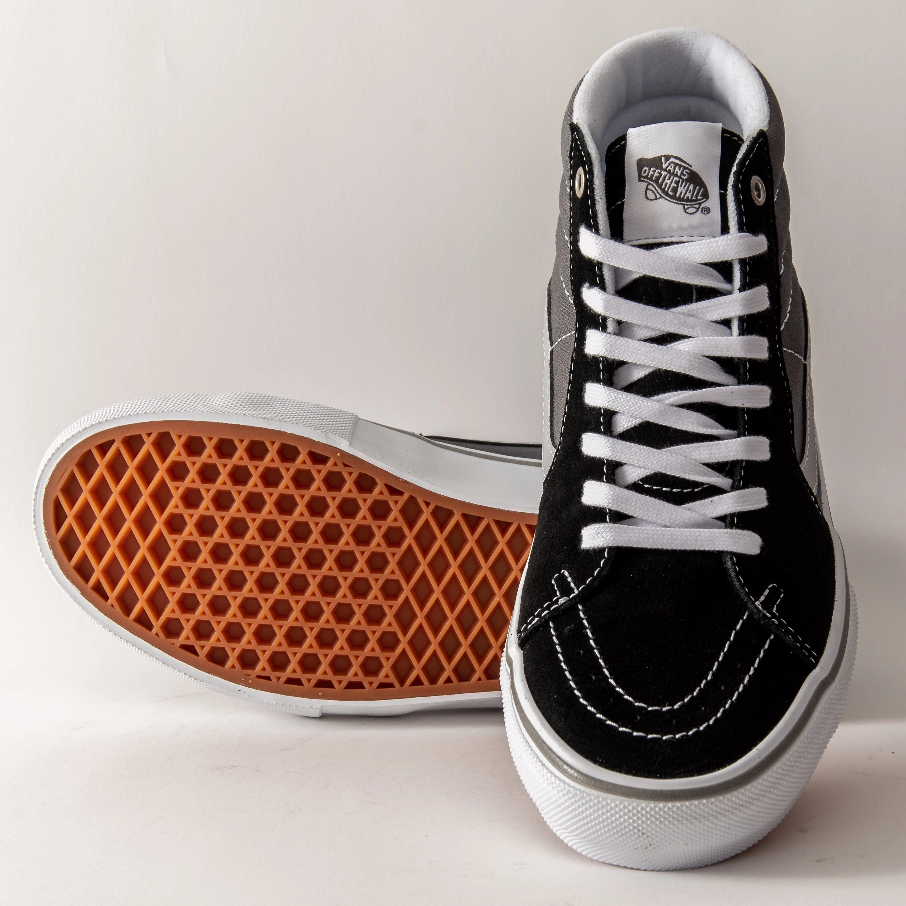 Cutting - edge Vans - Skate Sk8-Hi (Reflective Black/Grey) *SALE