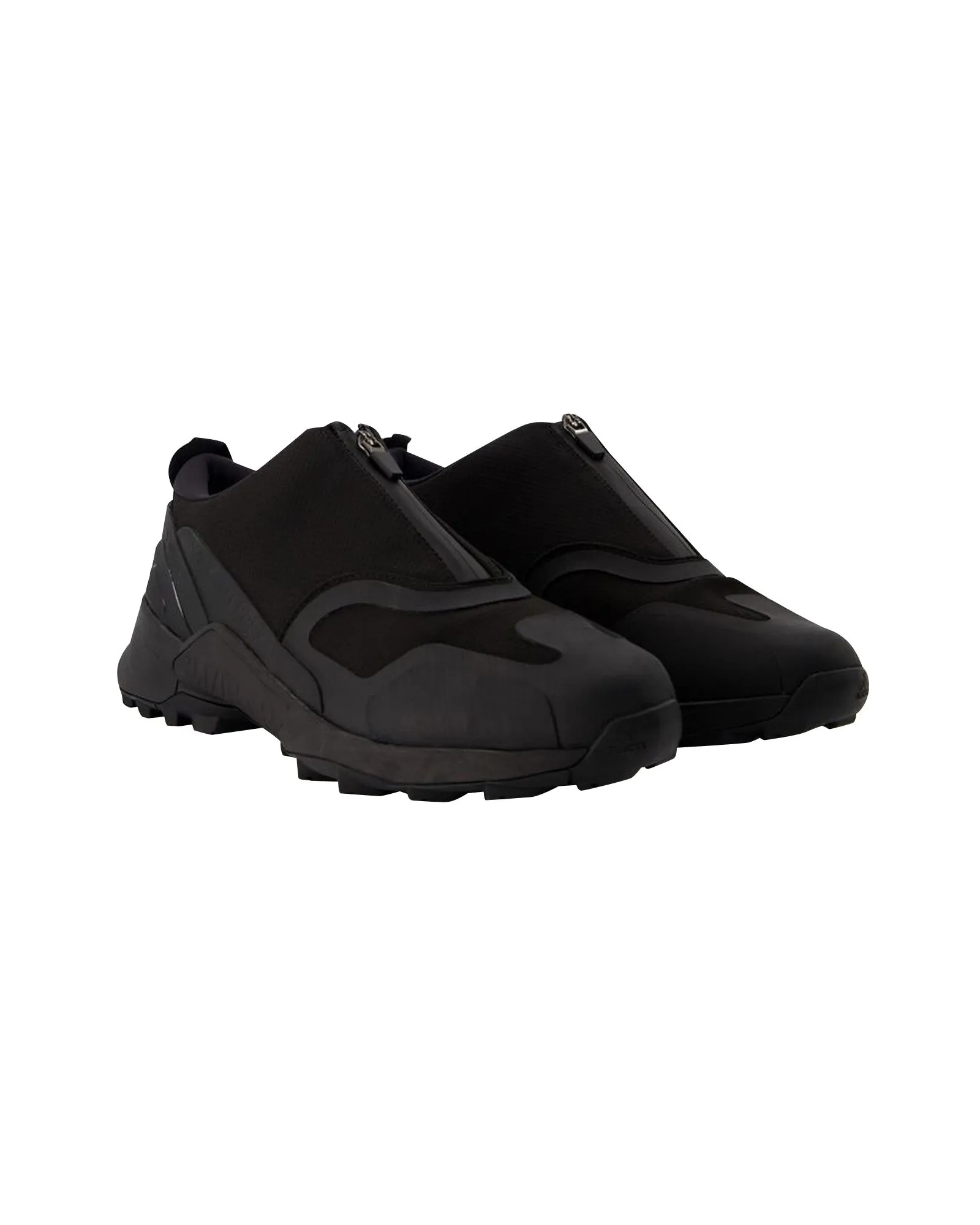 Y-3 Swift R3 Low Gtx Sneakers in Black Fabric Abrasion Shield Technology