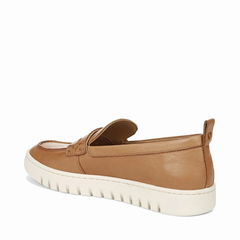 Easy Walk Vionic Women's Uptown Smooth Leather Loafer in Camel