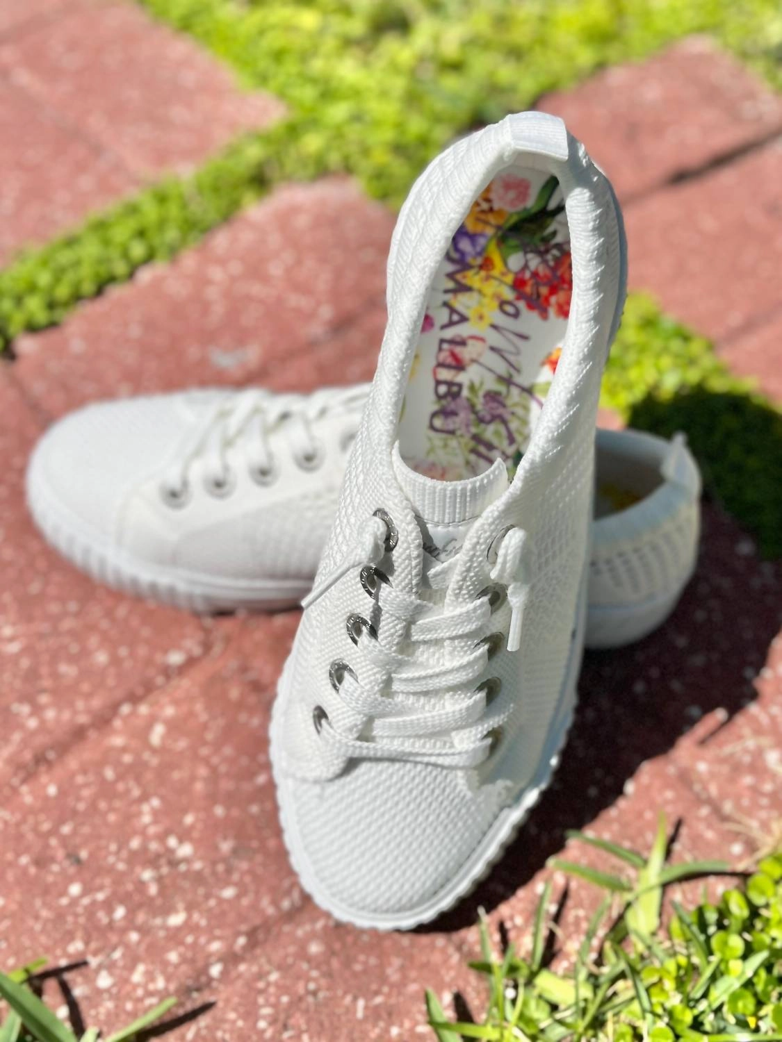 Wistful Weave Sneaker In White Outdoor Use Classic
