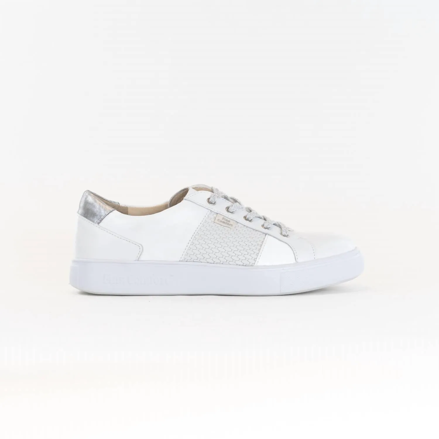 Women Omaha Sneakers In White Rolling Transition Anti Static Lining