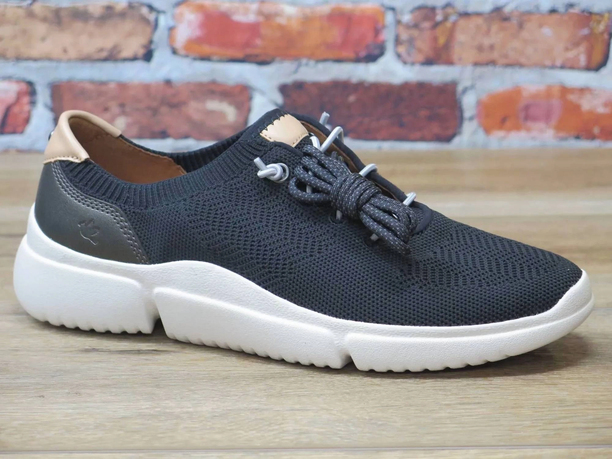 Women Juna Bungee Sneaker In Black Shock Dispersing Tech Anti Abrasion