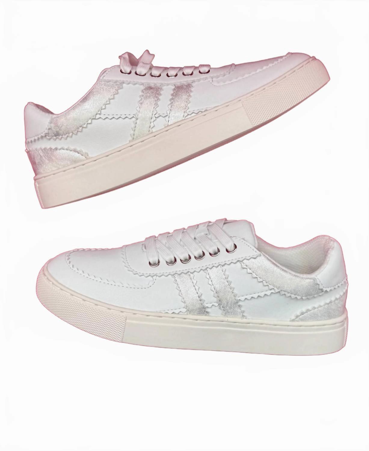 Women Rizz Sneakers In White Hyper Responsive Cushion Energy Flow