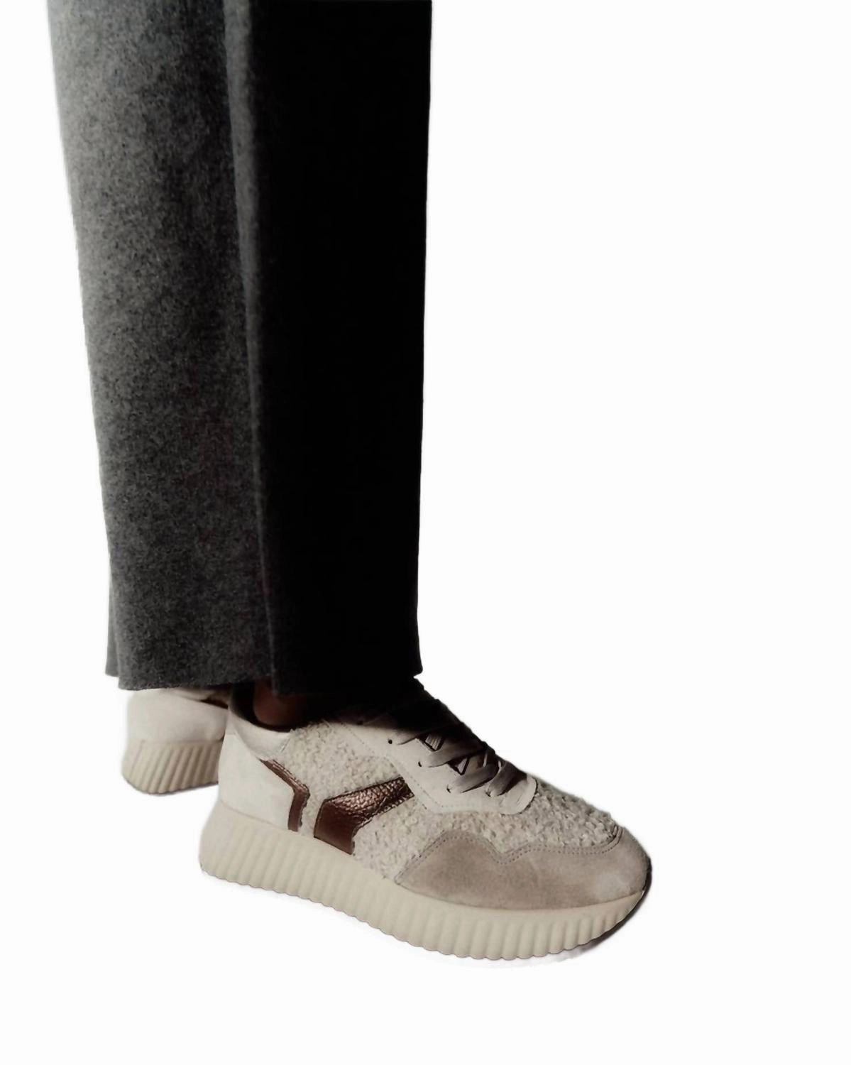 Women's Alanza Sneaker In Creme Glam fit Stretchy sole