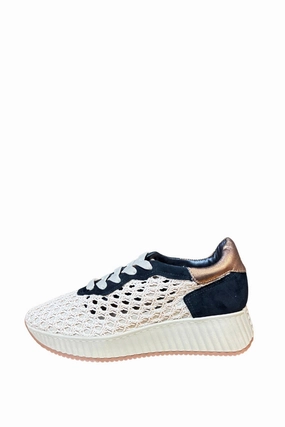 Breathable Lining Women's Alegria Sneakers In Sand/black