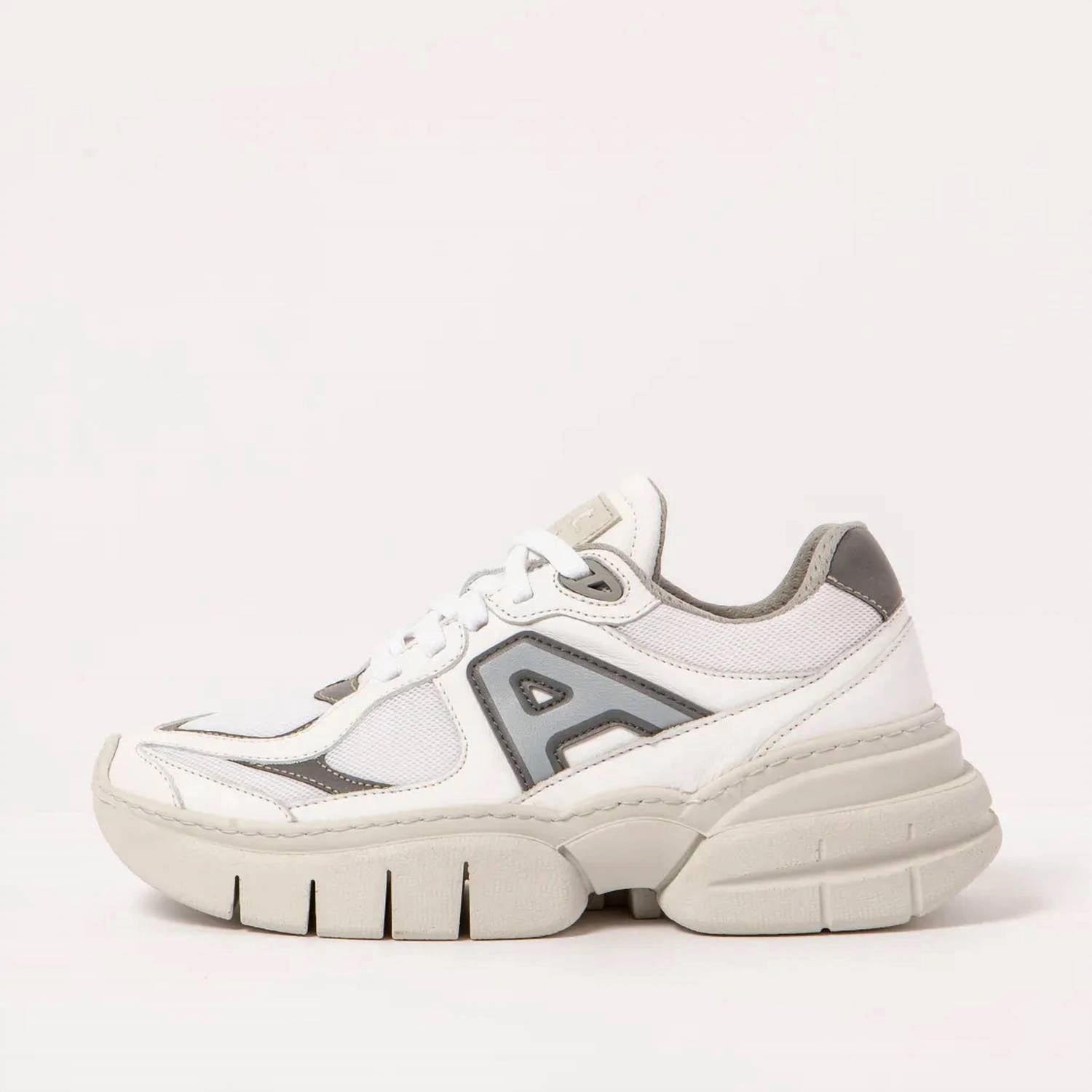 Women's Athens Sneakers In White Ultra-soft traction