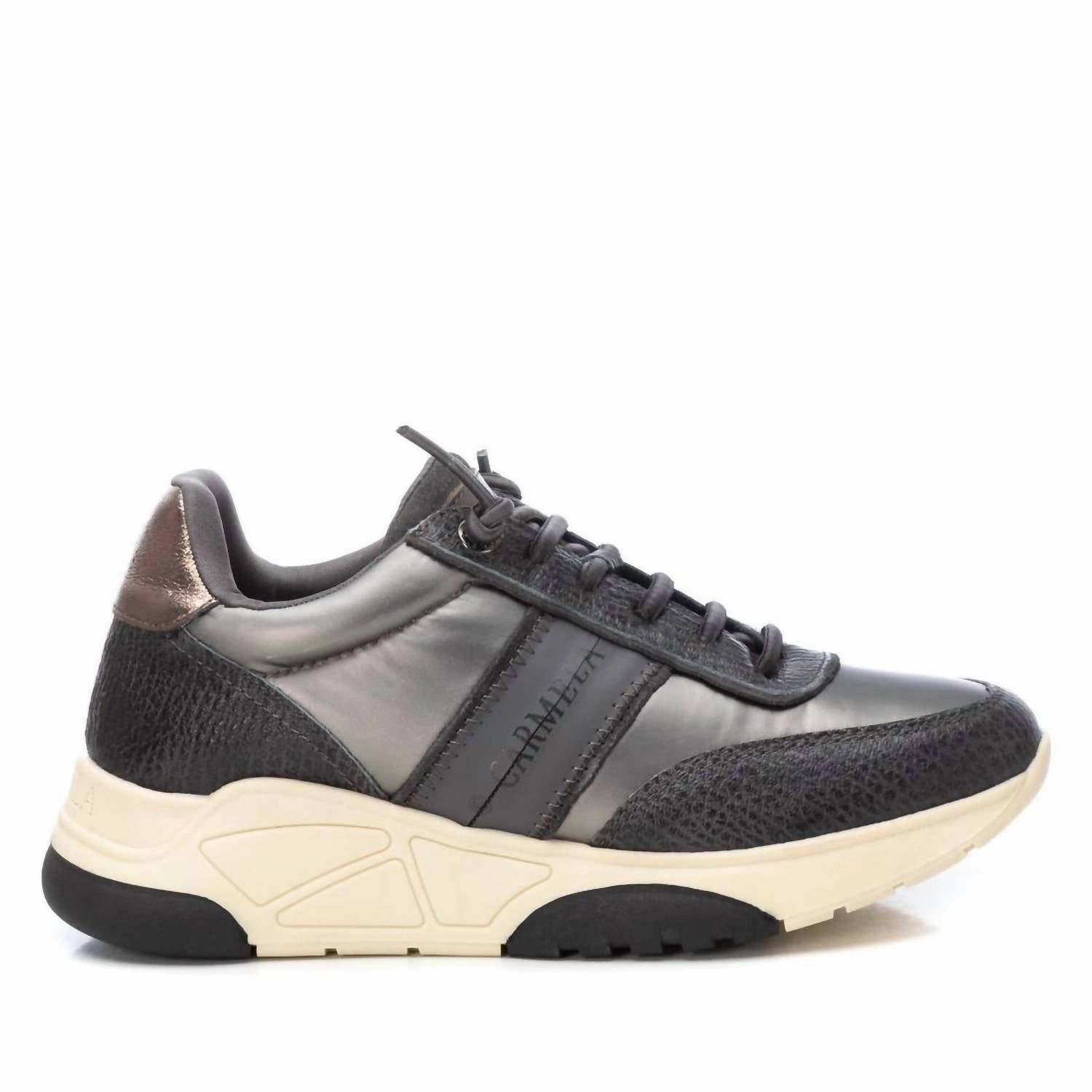 Indoor Training Women's Casual Sneakers In Grey