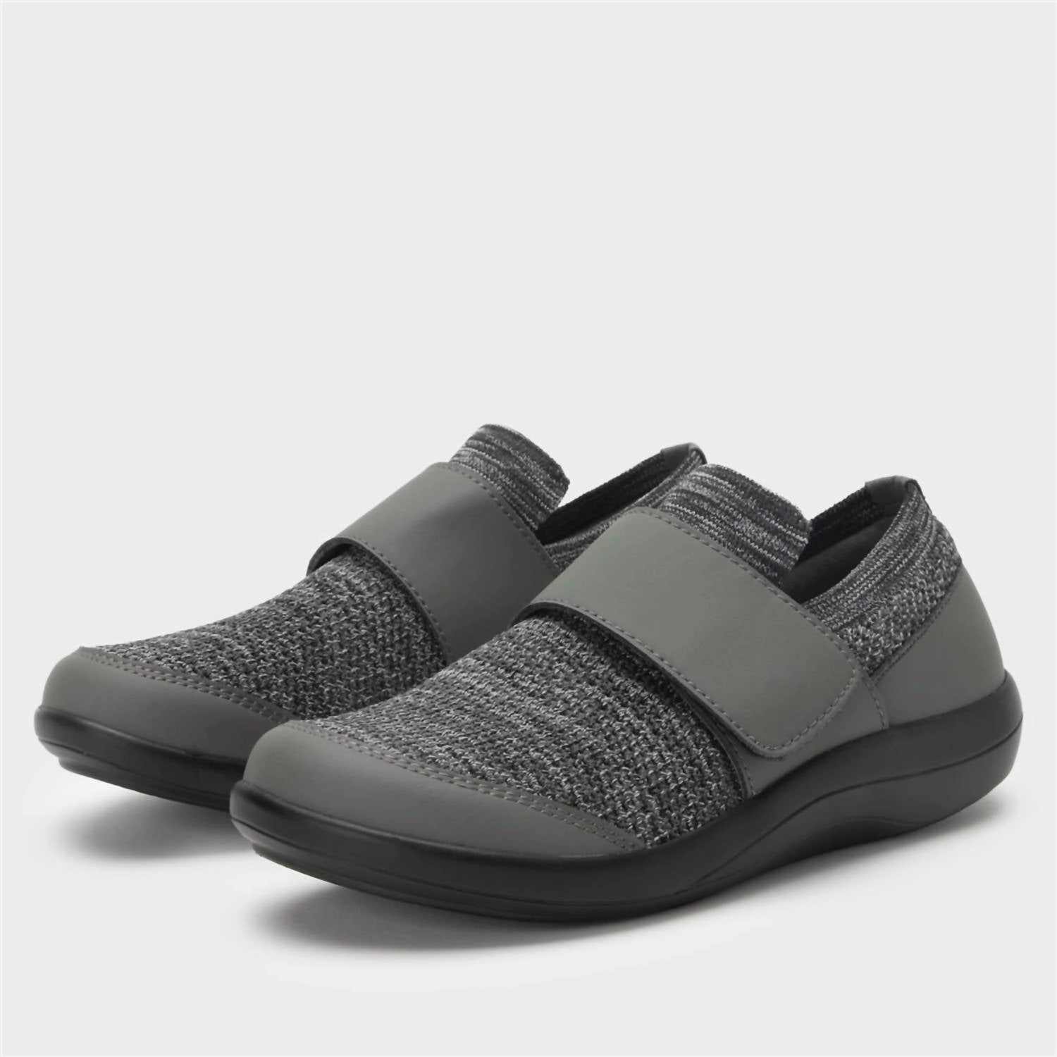 Women's Dasher Casual Sneakers In Charcoal Shock Wear