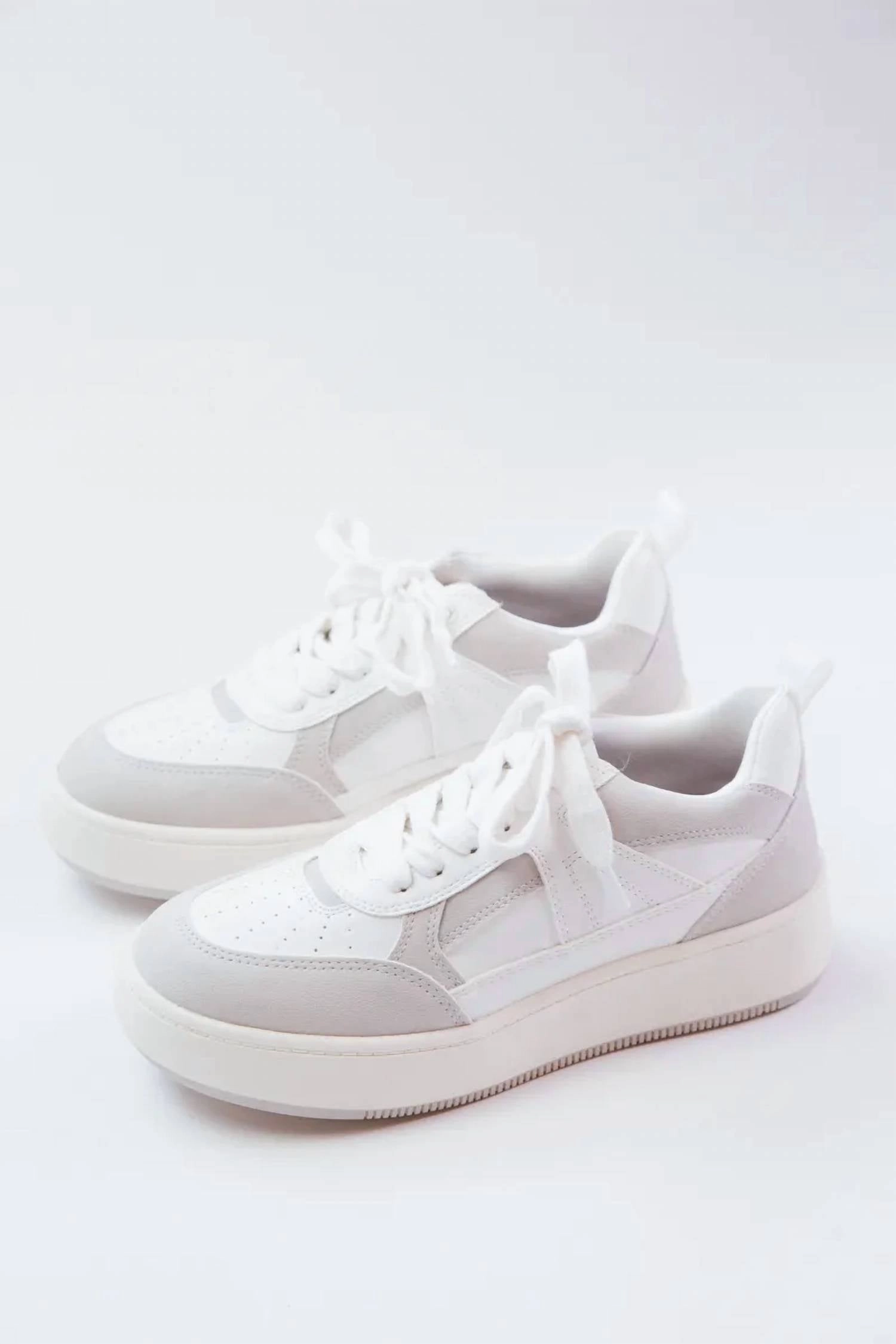 Anti Slip Laces Compression Molding Women's Dice Platform Sneaker In White/off White