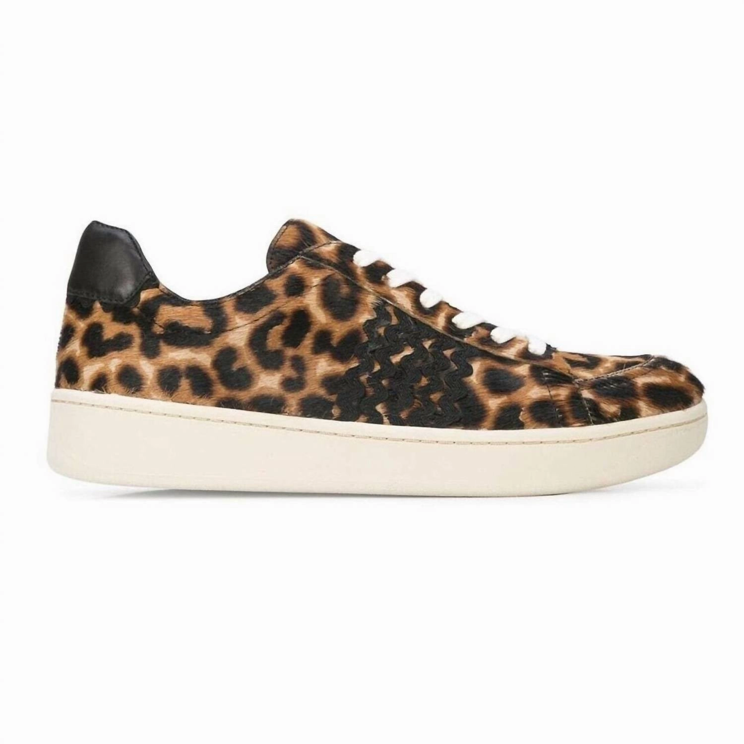 Smooth Zone Outfit Boost Women's Elliot Sneaker In Leopard Print