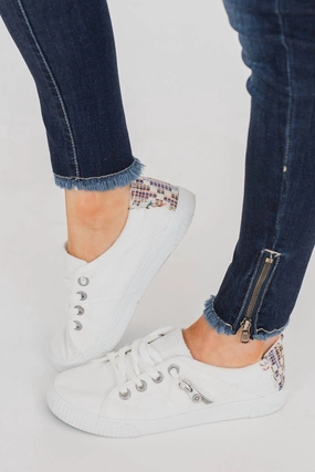 Women's Fruit Sneaker In White Smoked Adaptive Lace Tension