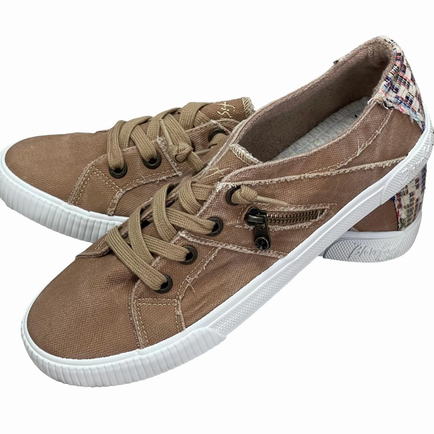 Women's Fruit Sneakers In Dirt Khaki Smoked Sleek Ease Relaxed Step