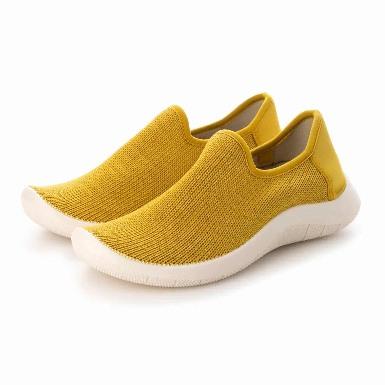 Move Smooth Stitch Down Construction Women's Gaia Low Top Shoes In Mustard